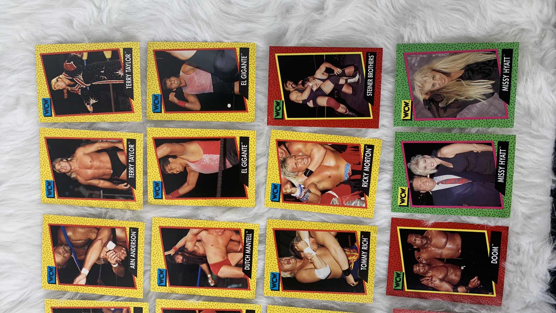 Photo 4 of 32- VINTAGE 1991 WCW WRESTLING CARDS