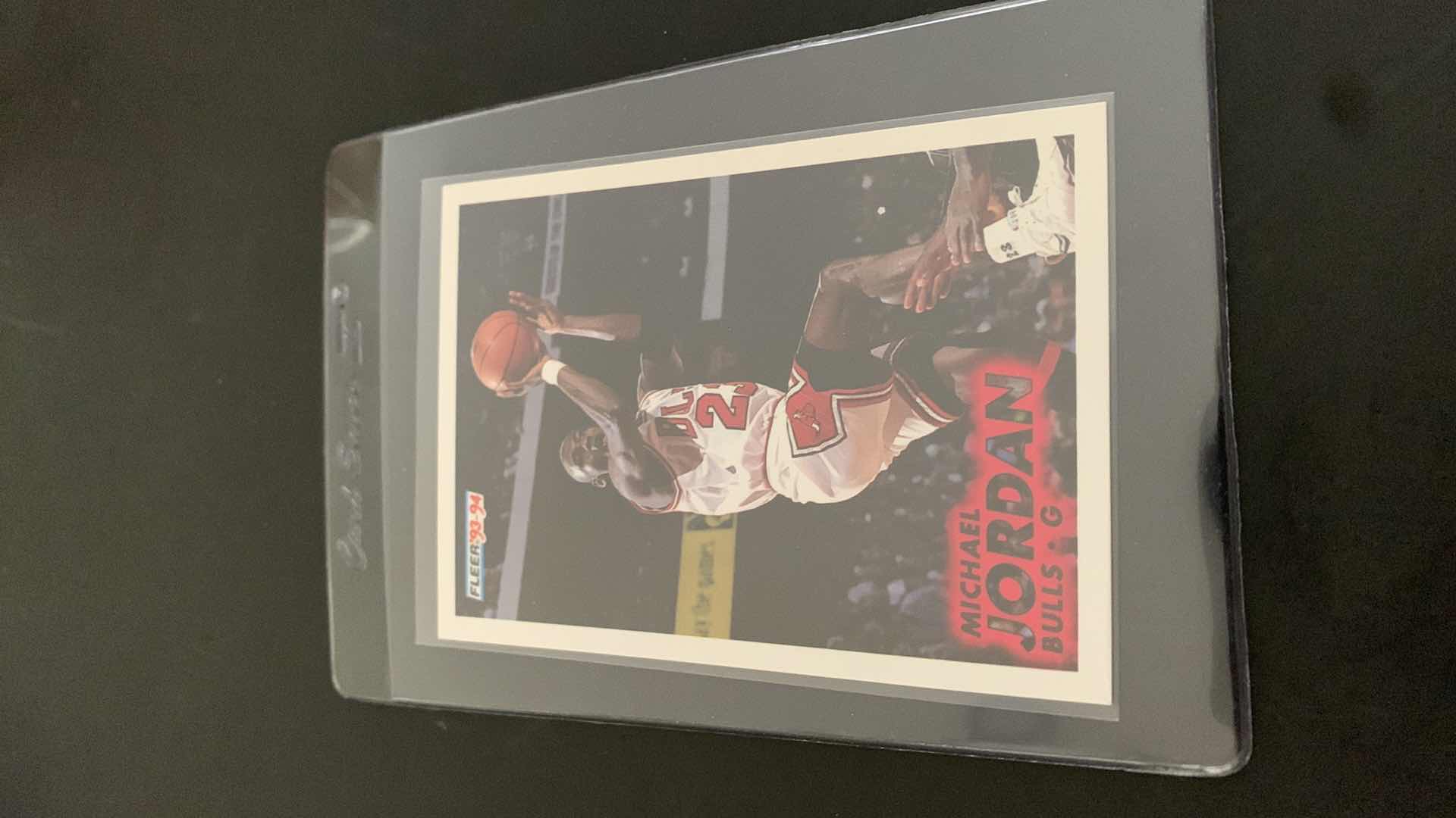 Photo 1 of 1993 FLEER MICHAEL JORDAN BULLS CARD