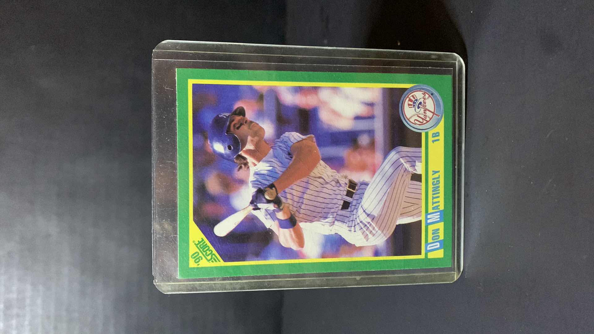 Photo 1 of 1990 SCORE DON MATTINGLY YANKEES CARD