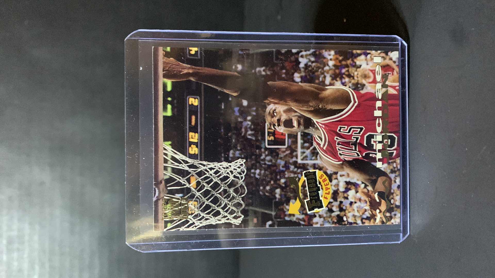 Photo 1 of 1994 TOPPS MICHAEL JORDAN BULLS CARD