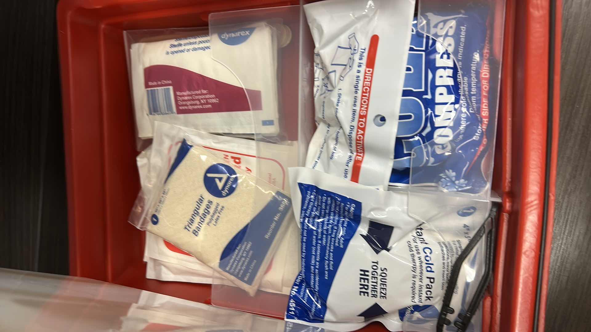 Photo 3 of FIRSTAID KIT