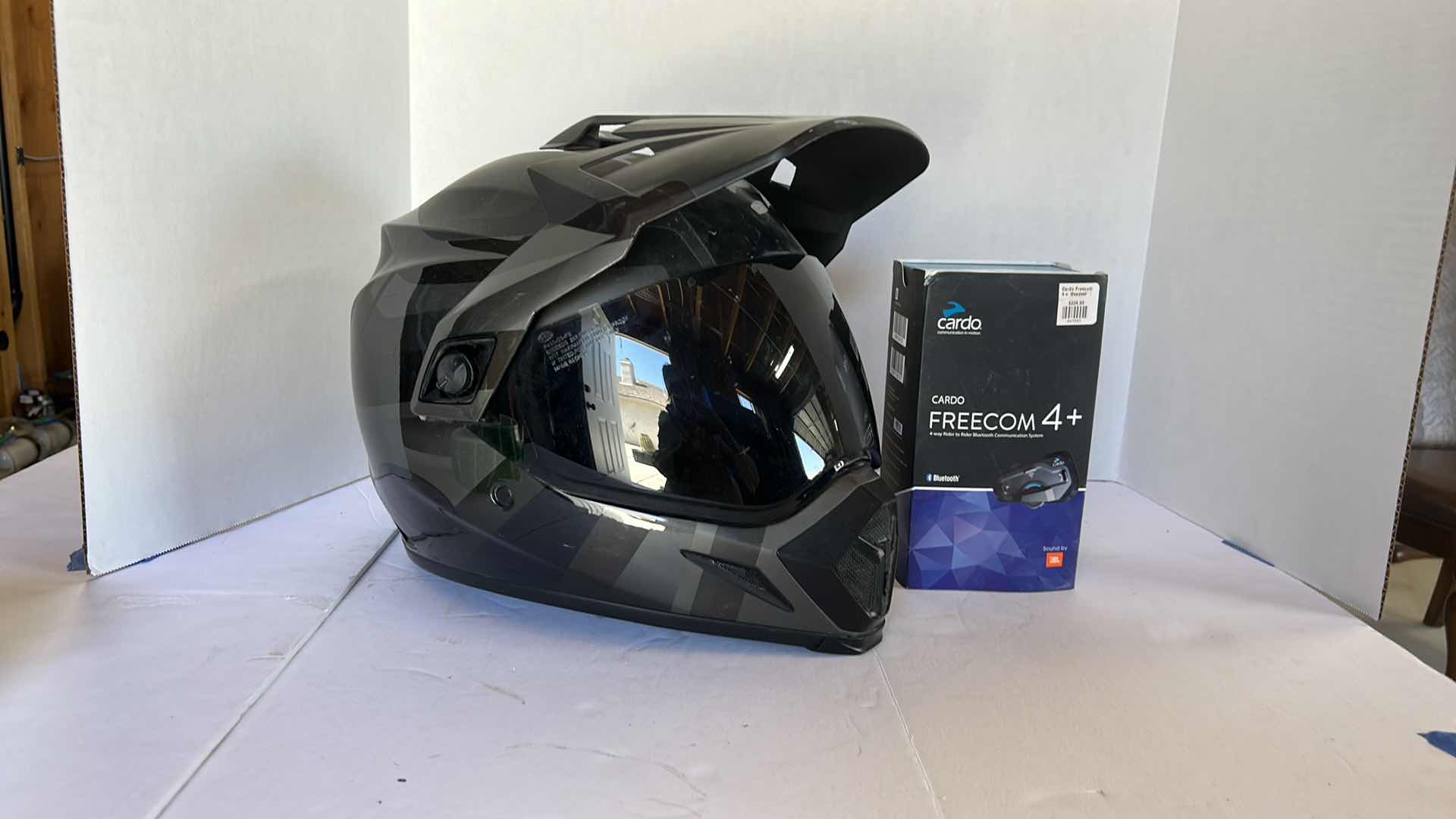 Photo 7 of XL MOTORCYCLE HELMET w NEW CARDO FREECOM BLUETOOTH (RETAIL CARDO $224)