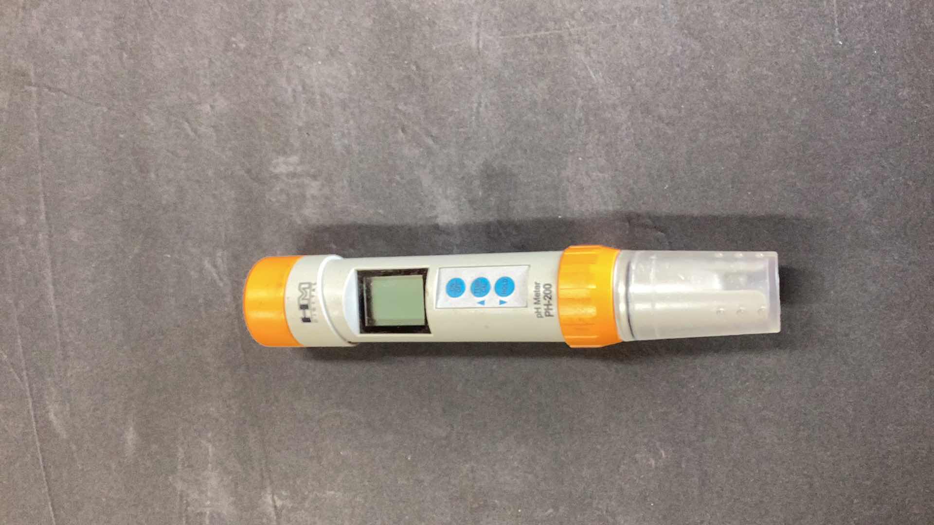 Photo 2 of HM DIGITAL WATERPROOF PH METER PH-200 $108