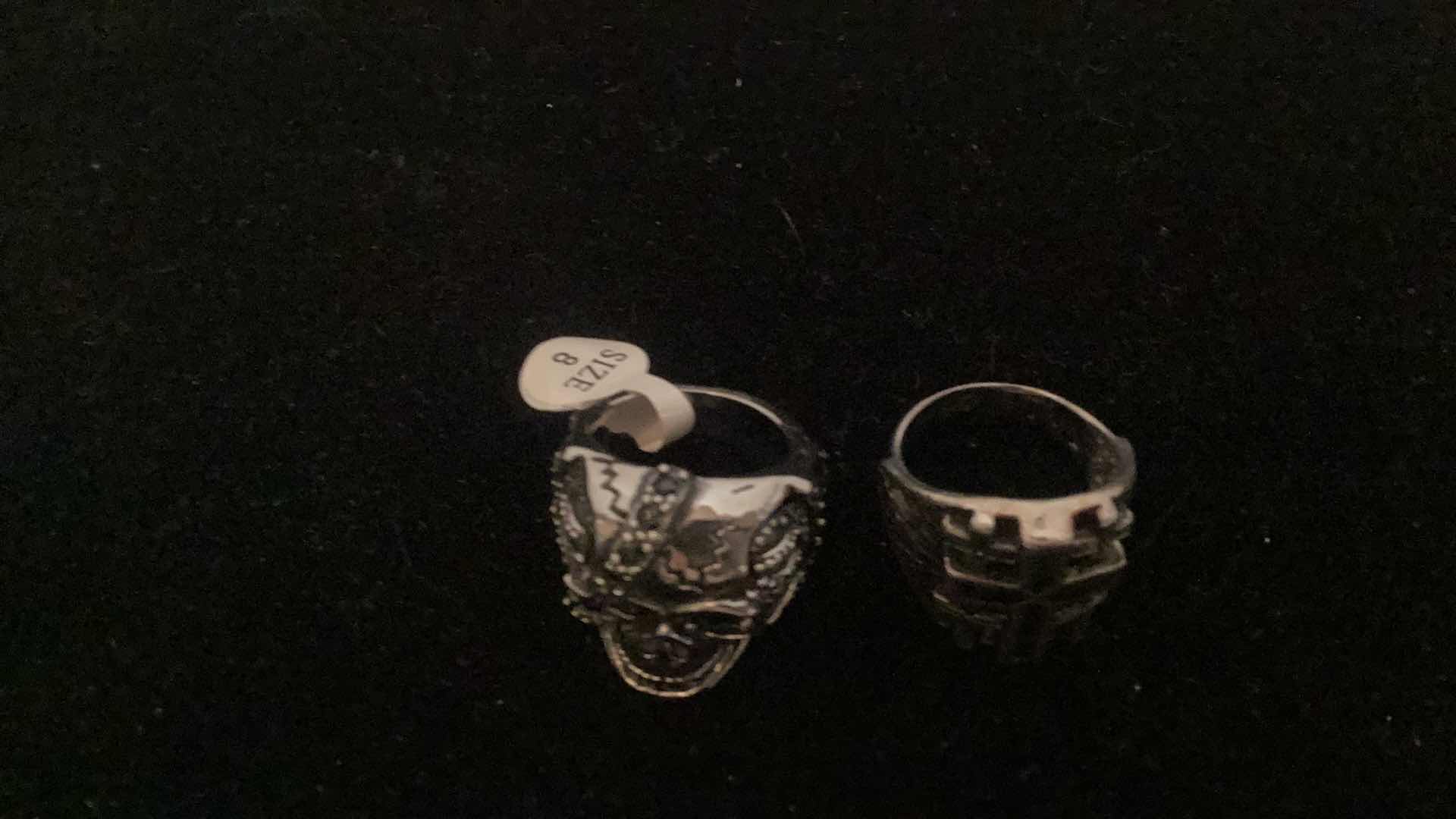 Photo 4 of MENS RINGS SIZE 8