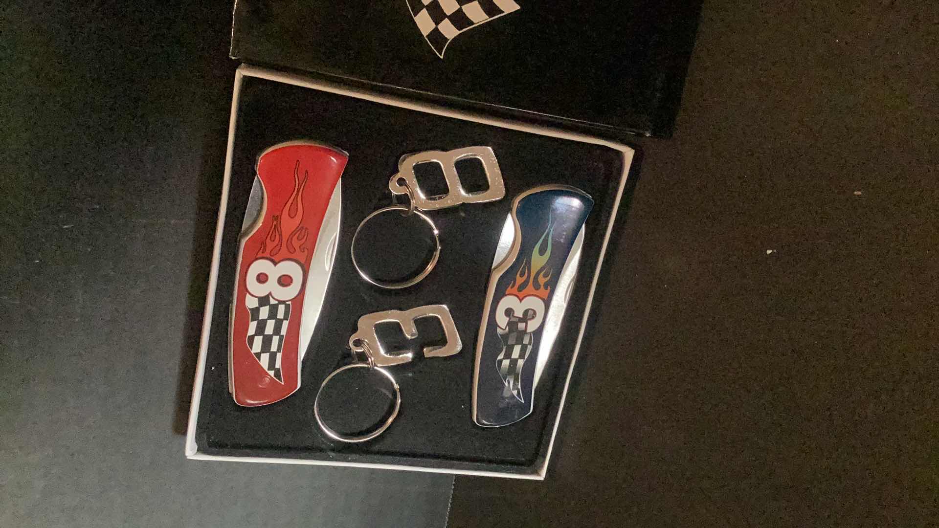 Photo 2 of NASCAR DALE EARNHARDT KNIFE AND KEY RING SET