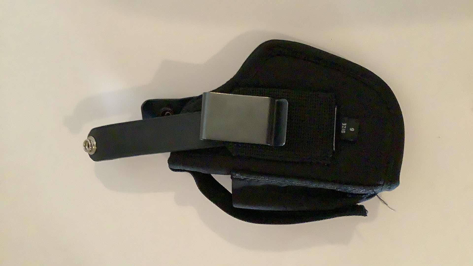 Photo 2 of RIGHT HANDED HOLSTER W CLIP POCKET