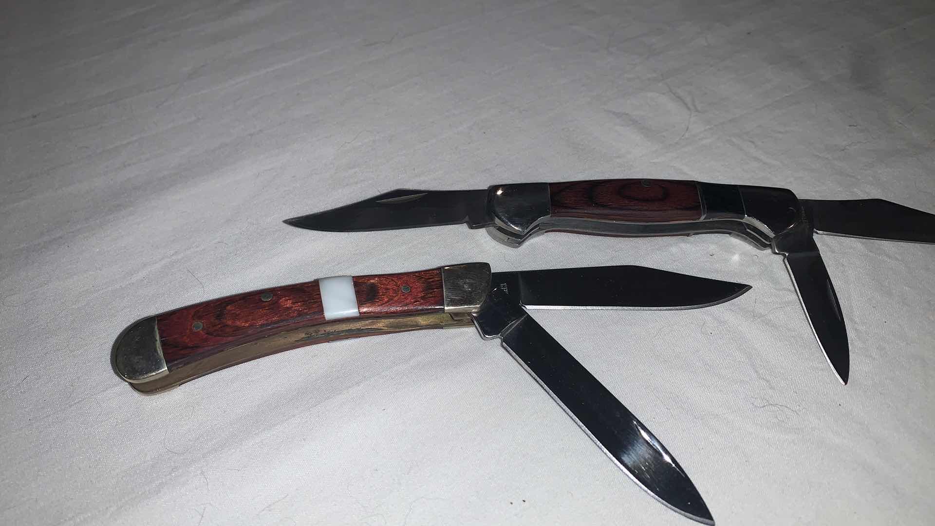 Photo 2 of SET OF TWO POCKET KNIVES