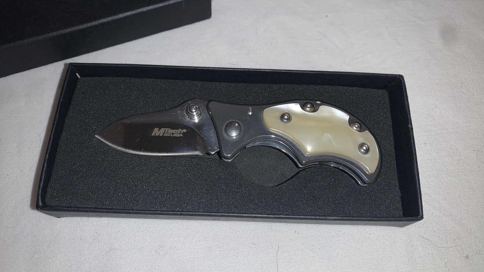 Photo 2 of MTECH USA POCKET KNIFE