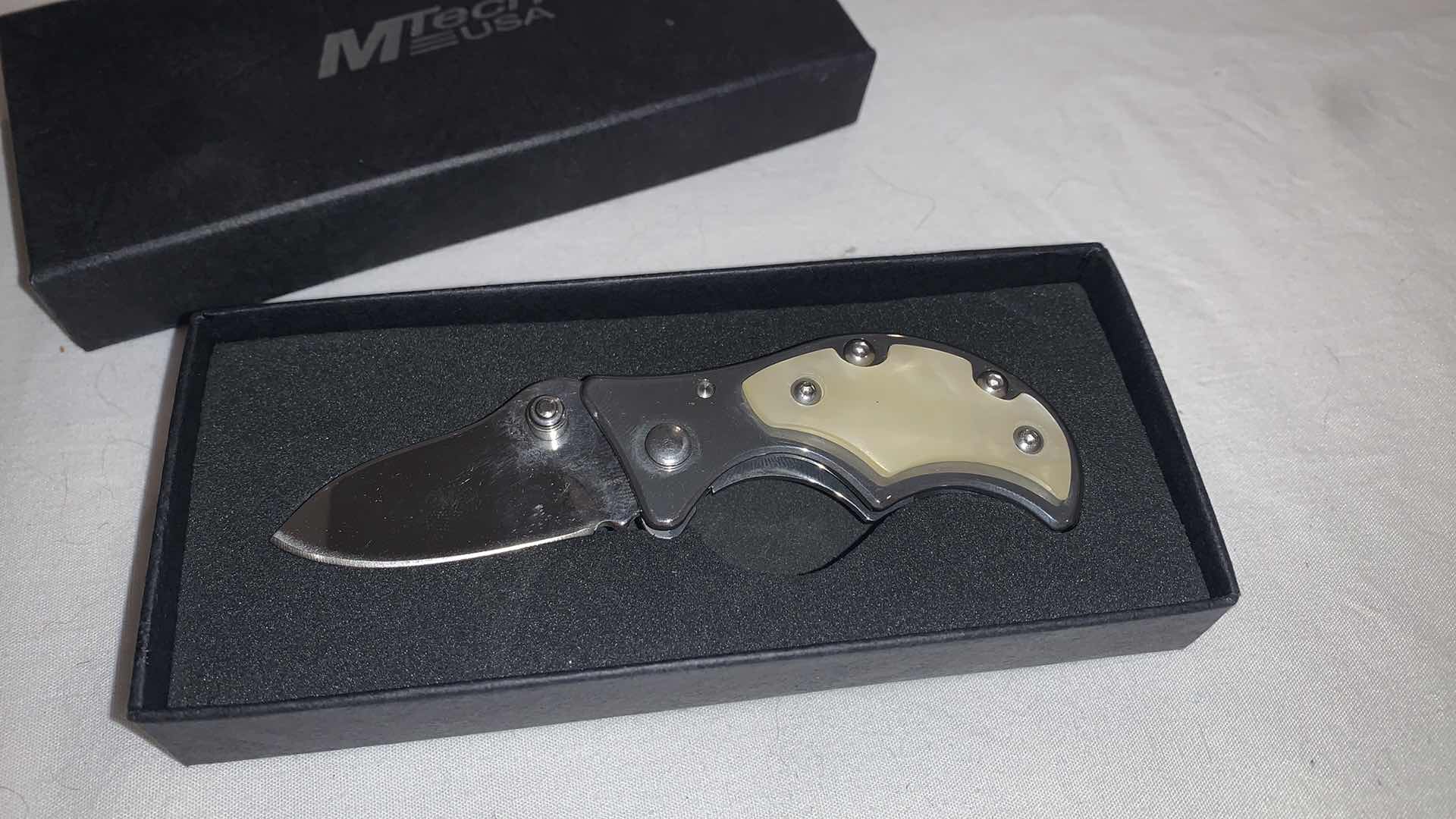 Photo 2 of MTECH USA POCKET KNIFE