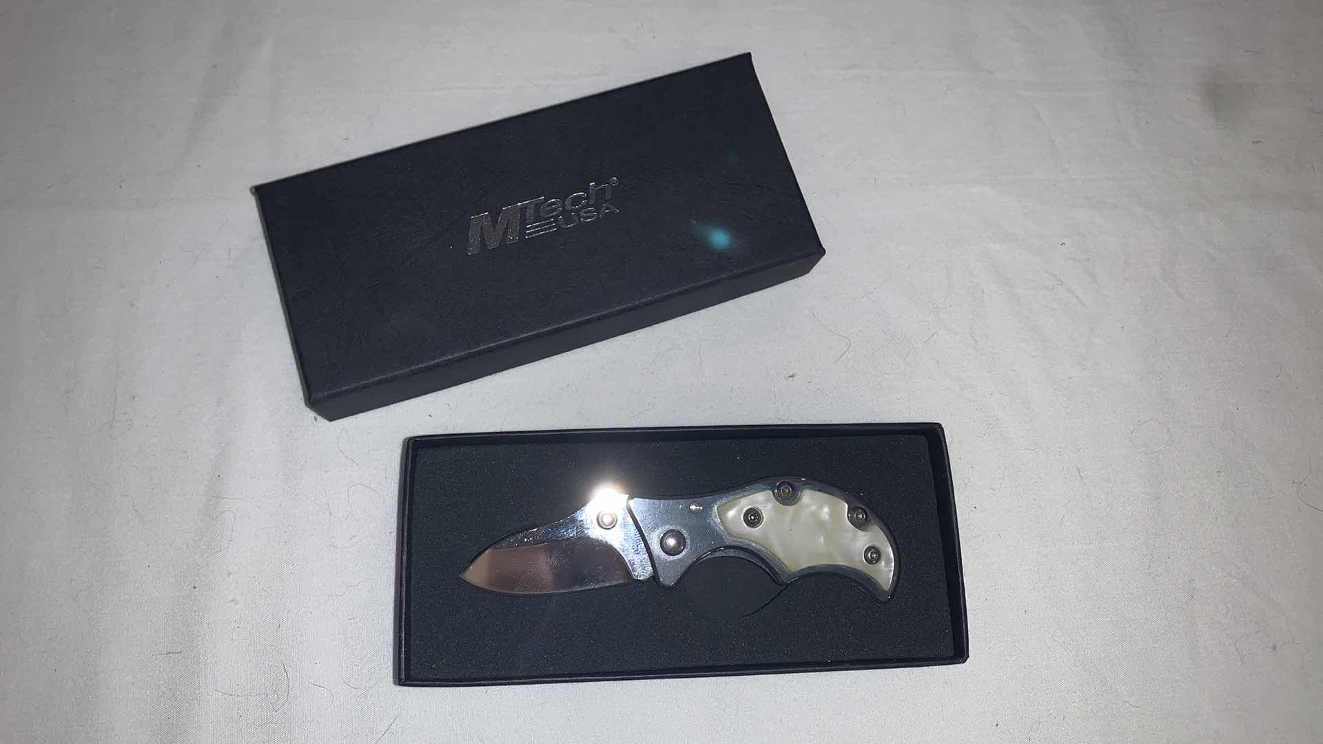 Photo 1 of MTECH USA POCKET KNIFE
