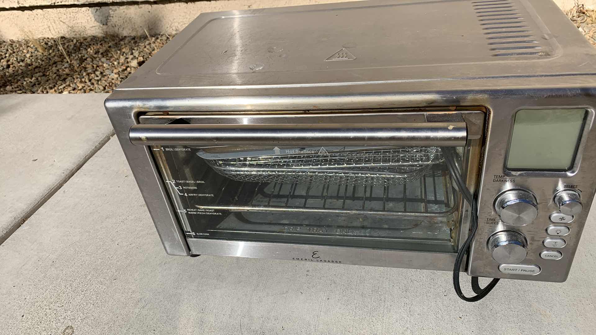 Photo 1 of TOASTER OVEN