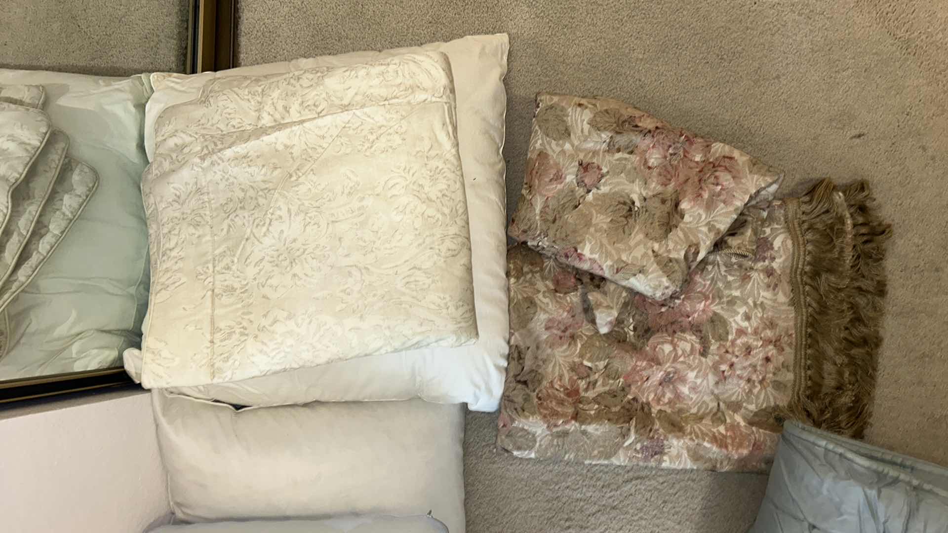 Photo 6 of LINEN AND PILLOW ASSORTMENT