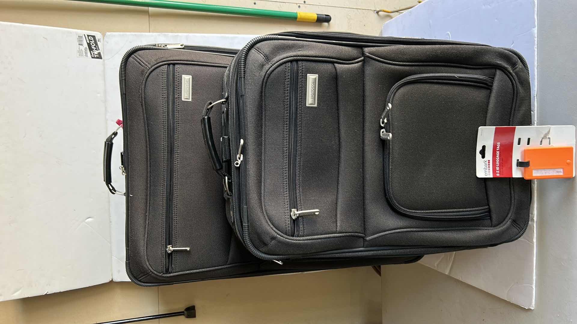 Photo 2 of 6 PC LUGGAGE SET