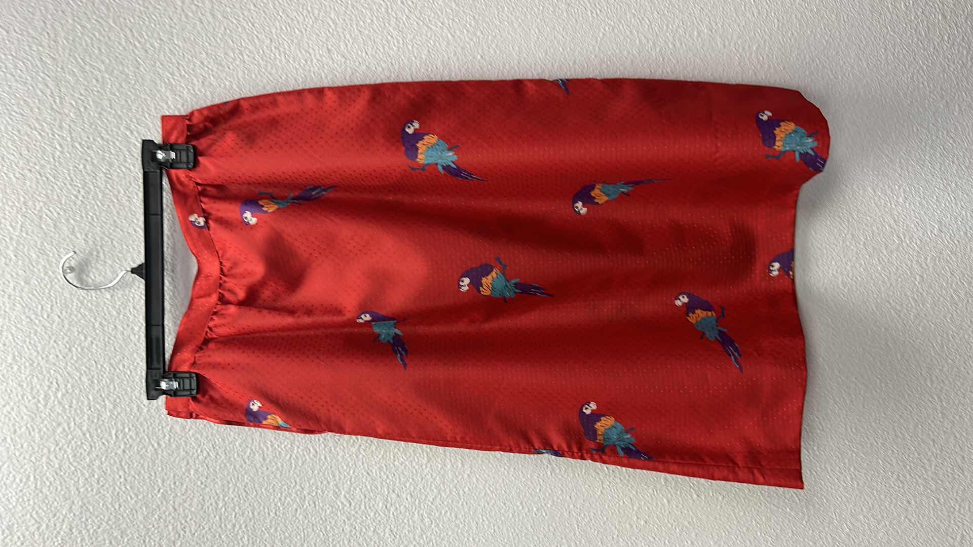 Photo 3 of NWT WOMEN'S SIZE 14 - RED PARROT SKIRT  $34.95