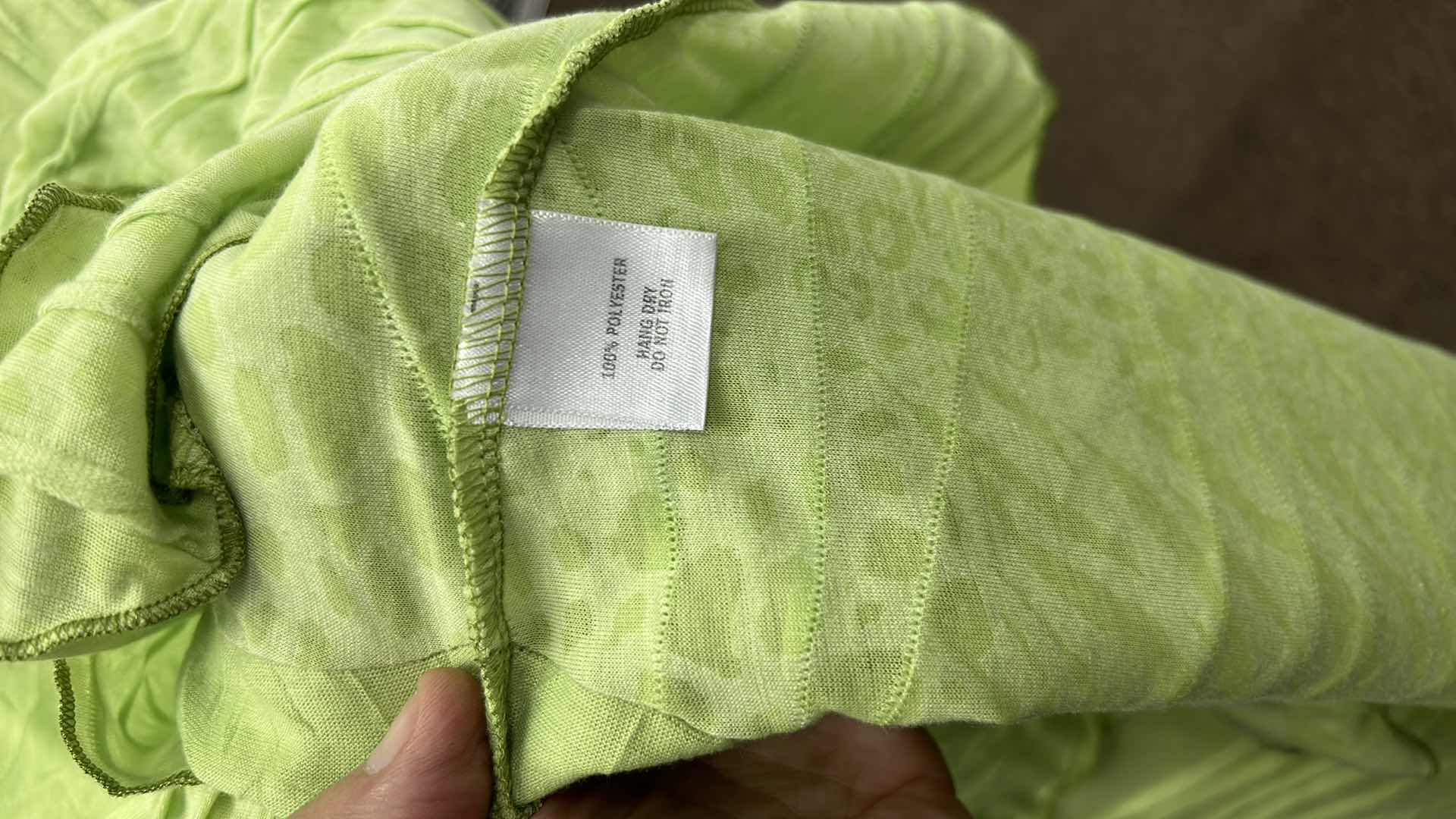 Photo 5 of NWT WOMEN'S SIZE MED - LIME GREEN BLOUSE  $79.95