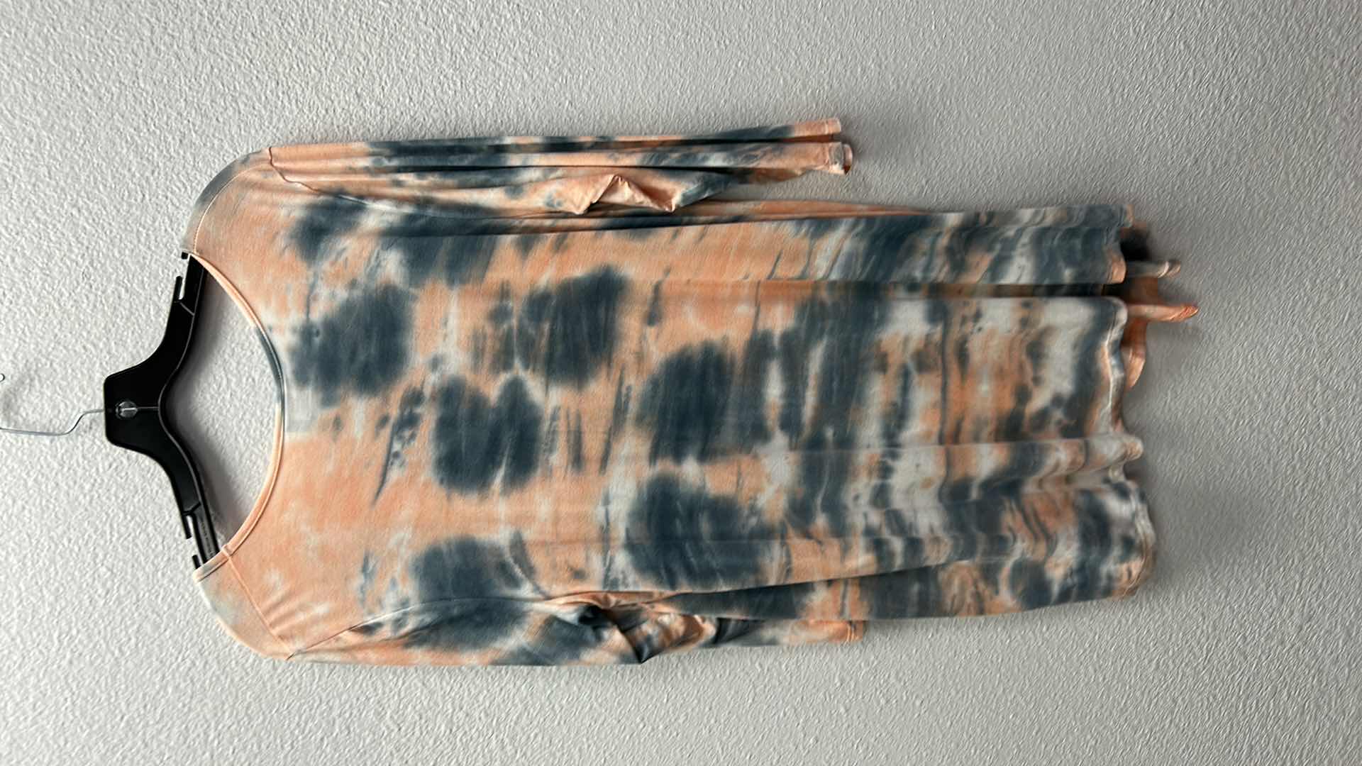 Photo 4 of NWT WOMEN'S SIZE LARGE -  TIE DYE DRESS/TOP  $69.95