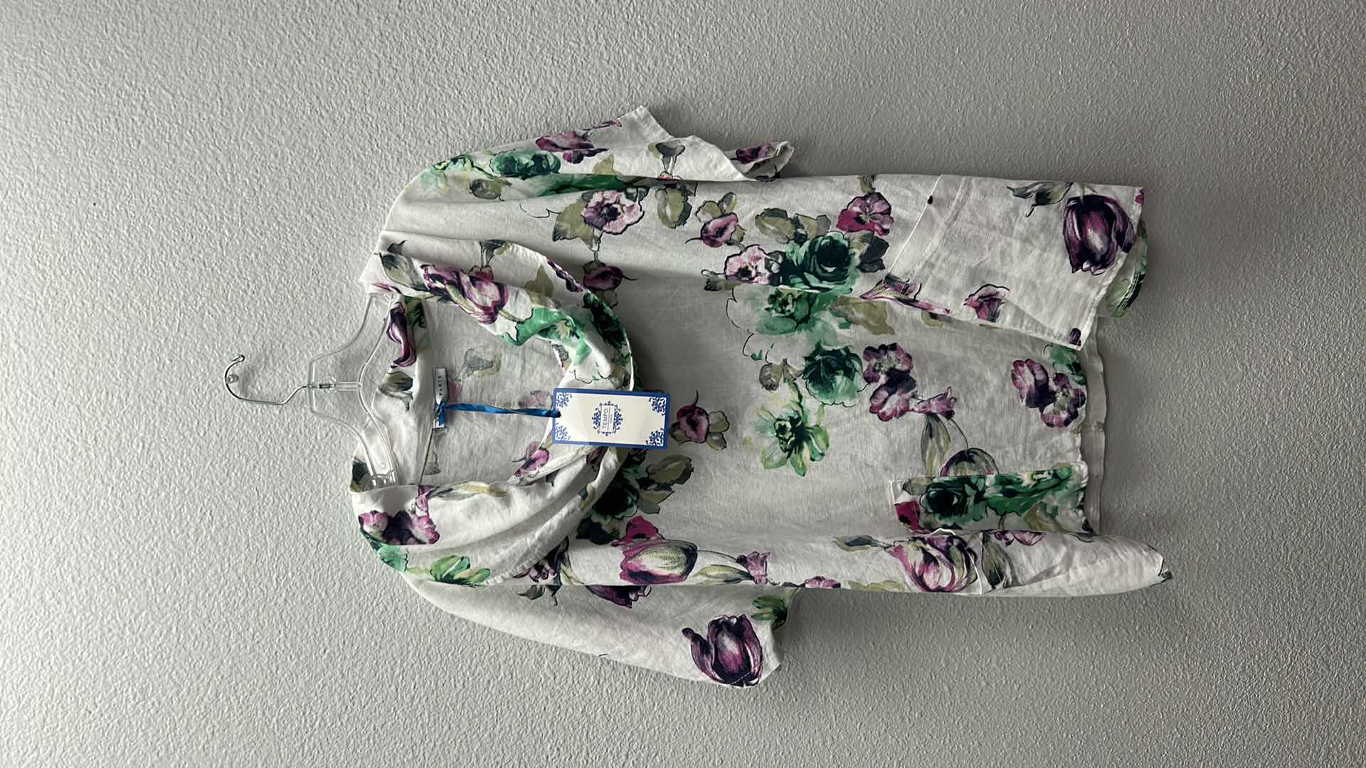 Photo 7 of NWT WOMEN'S SIZE SMALL  -  floral top from tempo Paris cotton fabric made in Italy $79.95