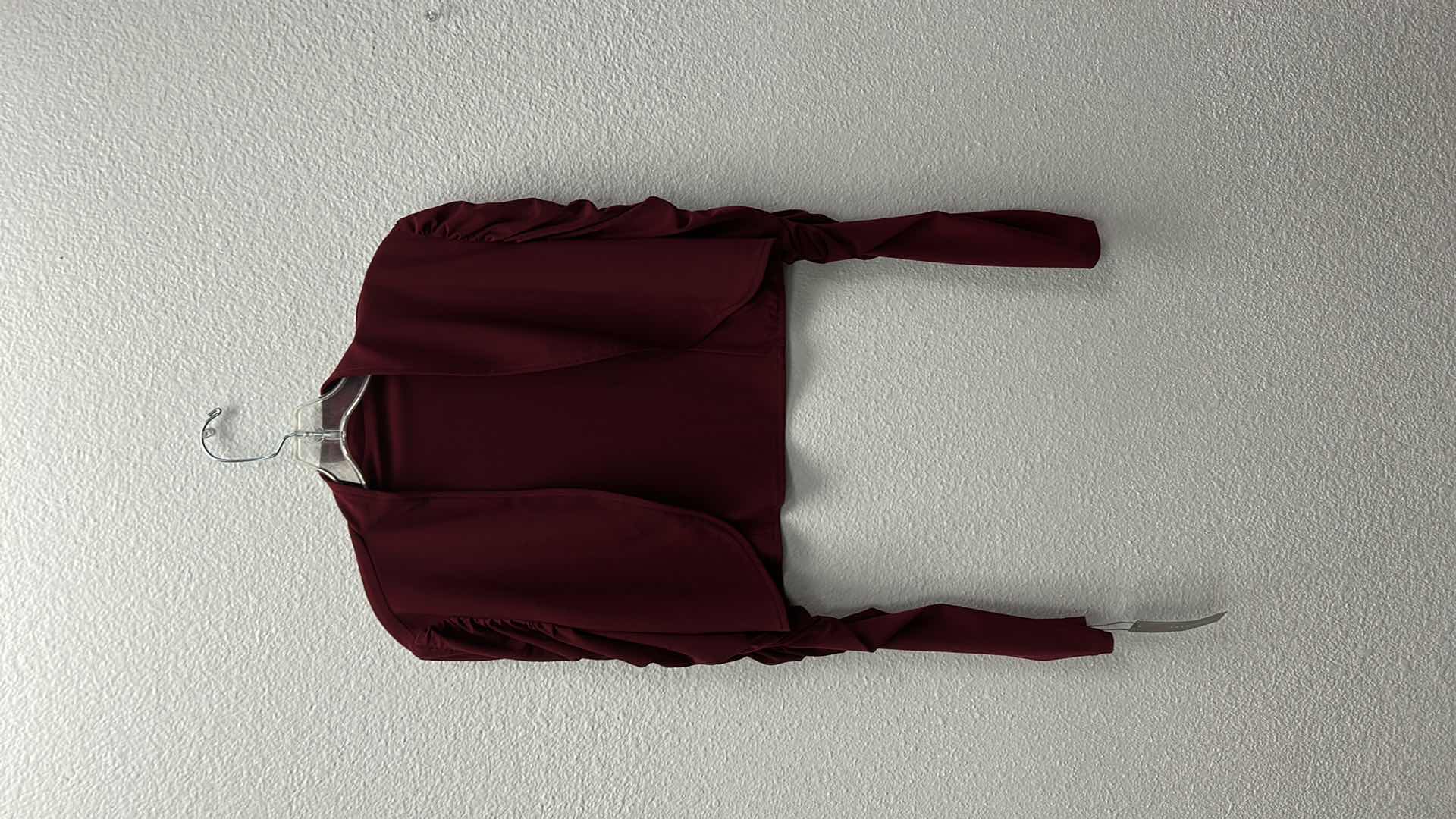 Photo 6 of NWT WOMEN'S SIZE LARGE DEEP BURGANDY SHRUG $59.95