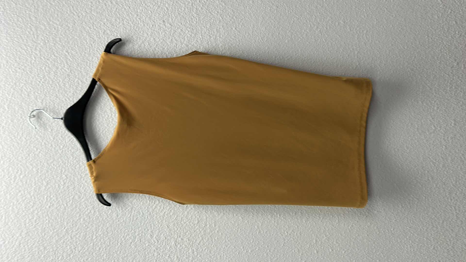 Photo 4 of NWT WOMEN'S SIZE MEDIUM -  Amber blouse $45.95