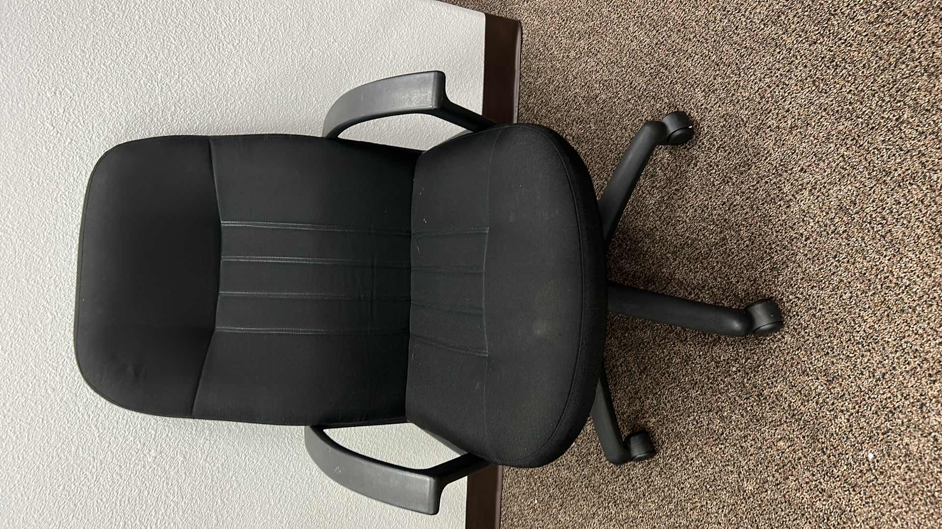 Photo 5 of BLACK EXECUTIVE CHAIR