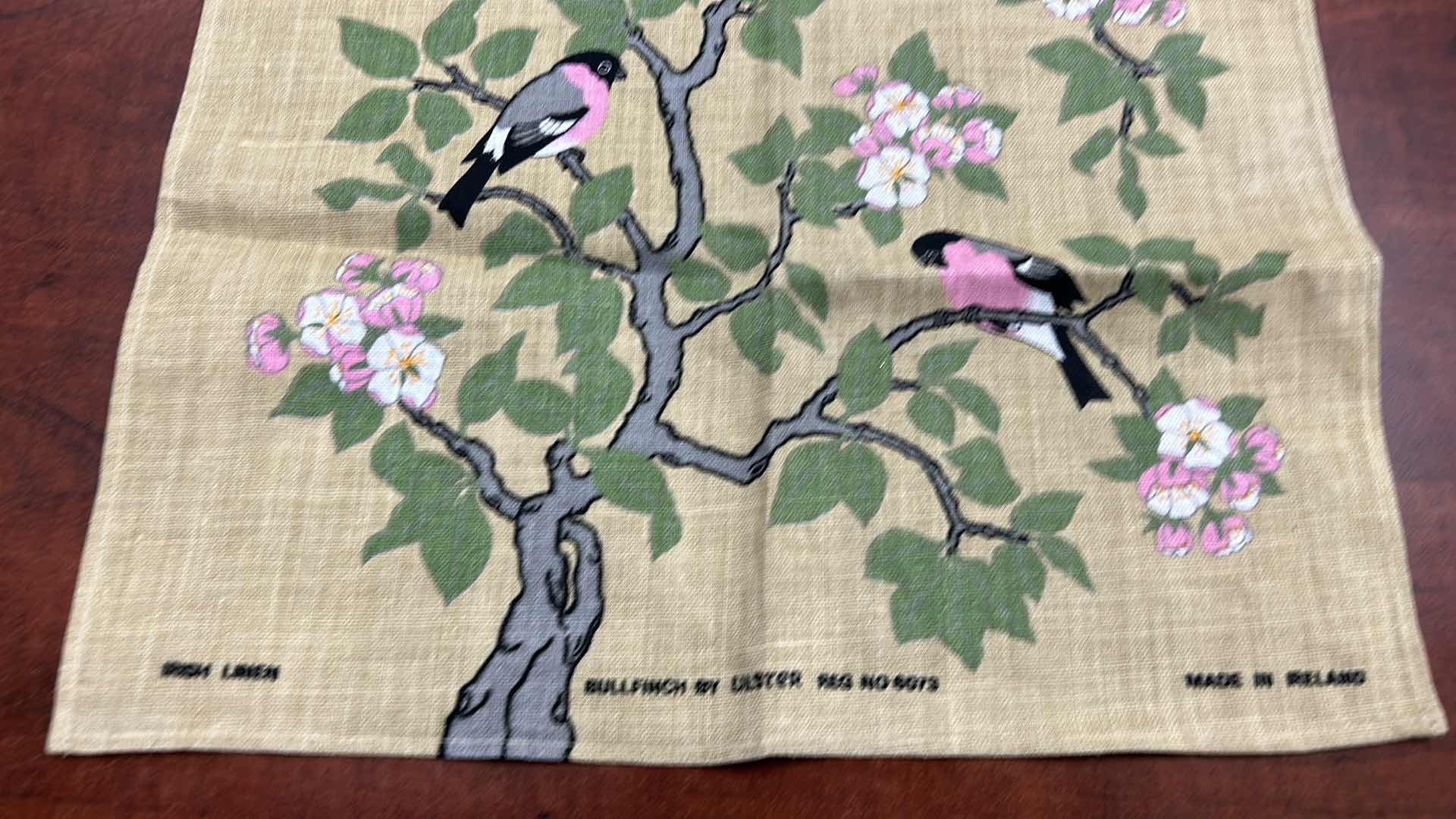 Photo 3 of LINEN TEA TOWEL MADE IN ENGLAND 