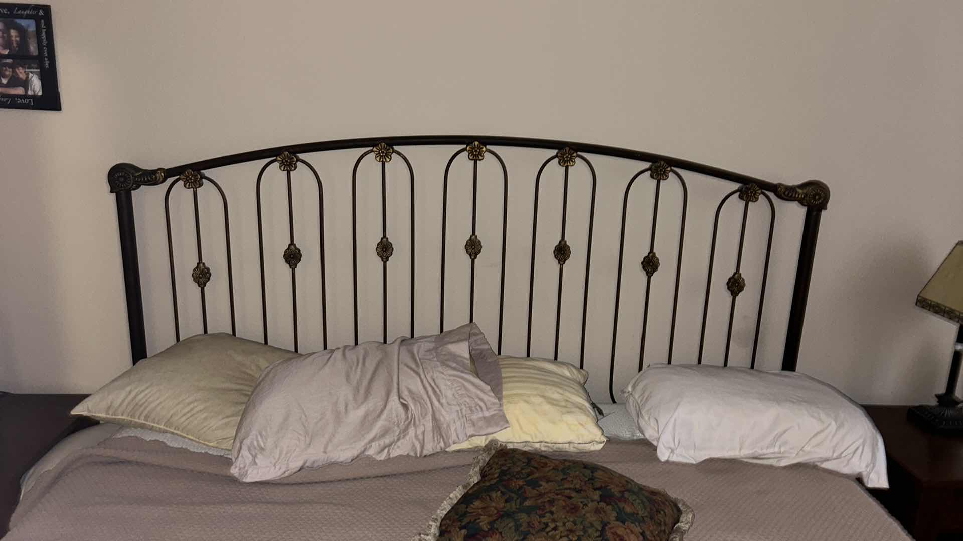 Photo 5 of VINTAGE HEADBOARD AND FOOTBOARD (MATTRESS / BEDDING NOT INCLUDED) 