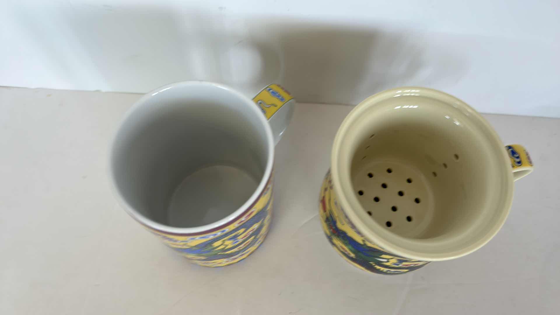 Photo 4 of 2 - COLLECTIBLE CHINESE TEACUPS WITH LIDS