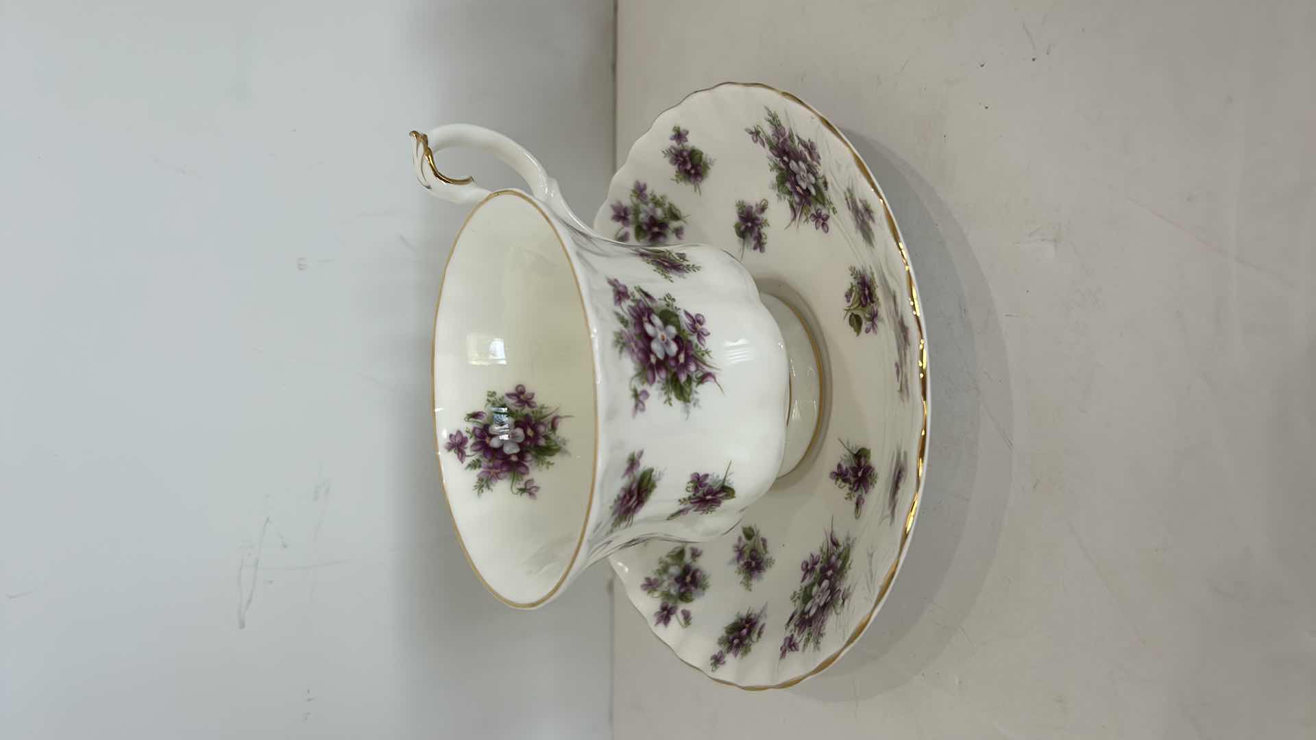 Photo 2 of 3 COLLECTIBLE FINE PORCELAIN TEACUPS AND SAUCERS