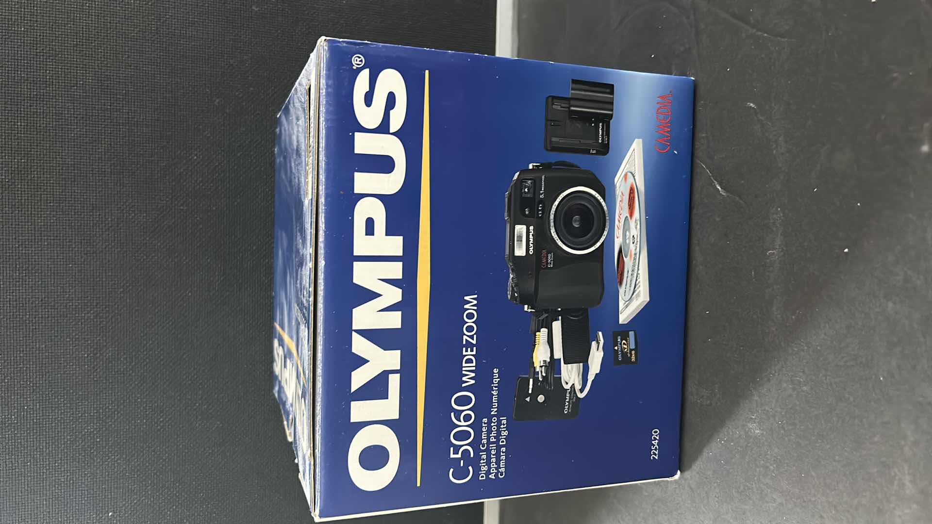 Photo 4 of OLYMPUS C – 5060 WIDE ZOOM DIGITAL CAMERA