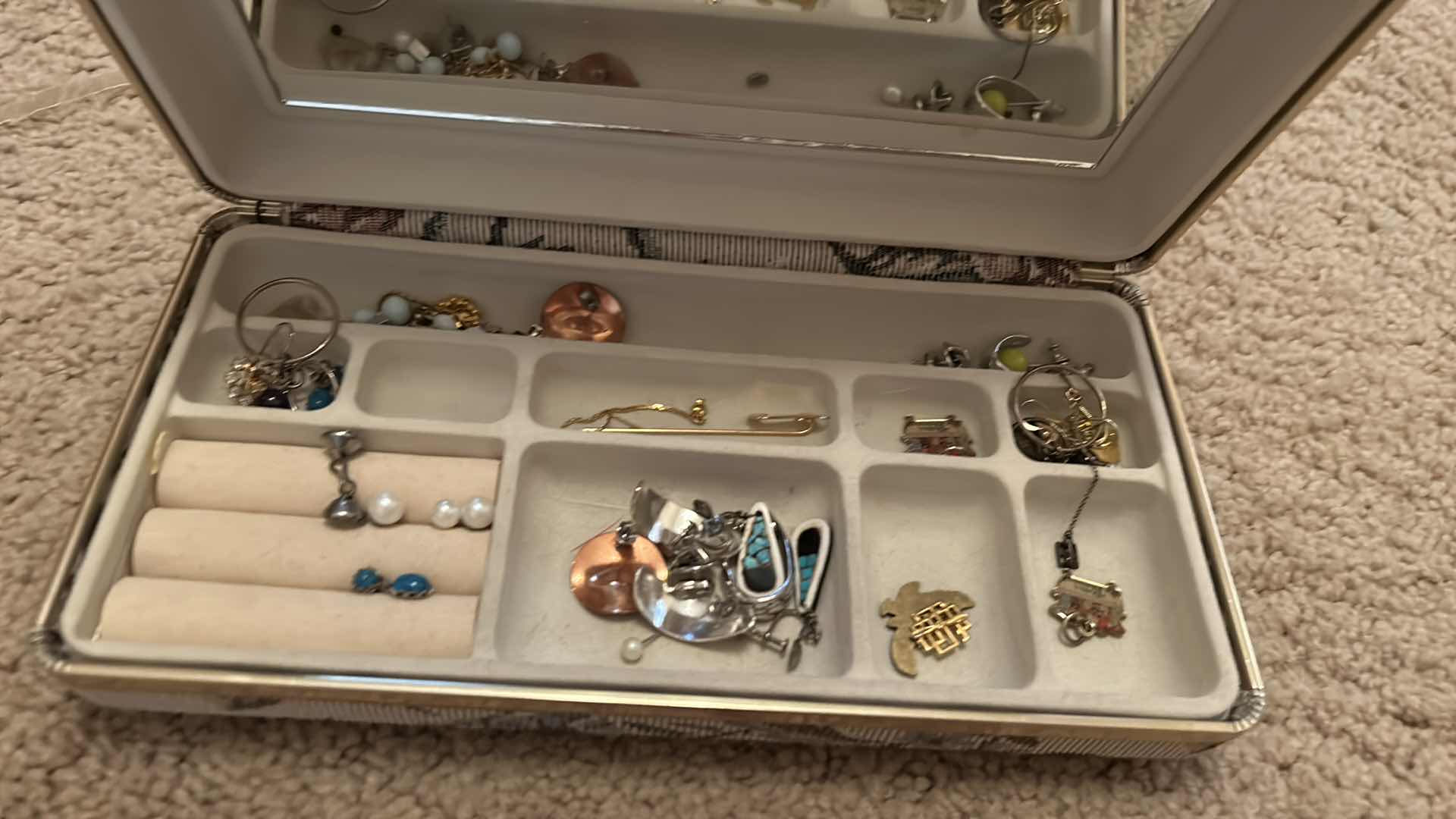 Photo 8 of Vintage memorabilia, pins, and jewelry