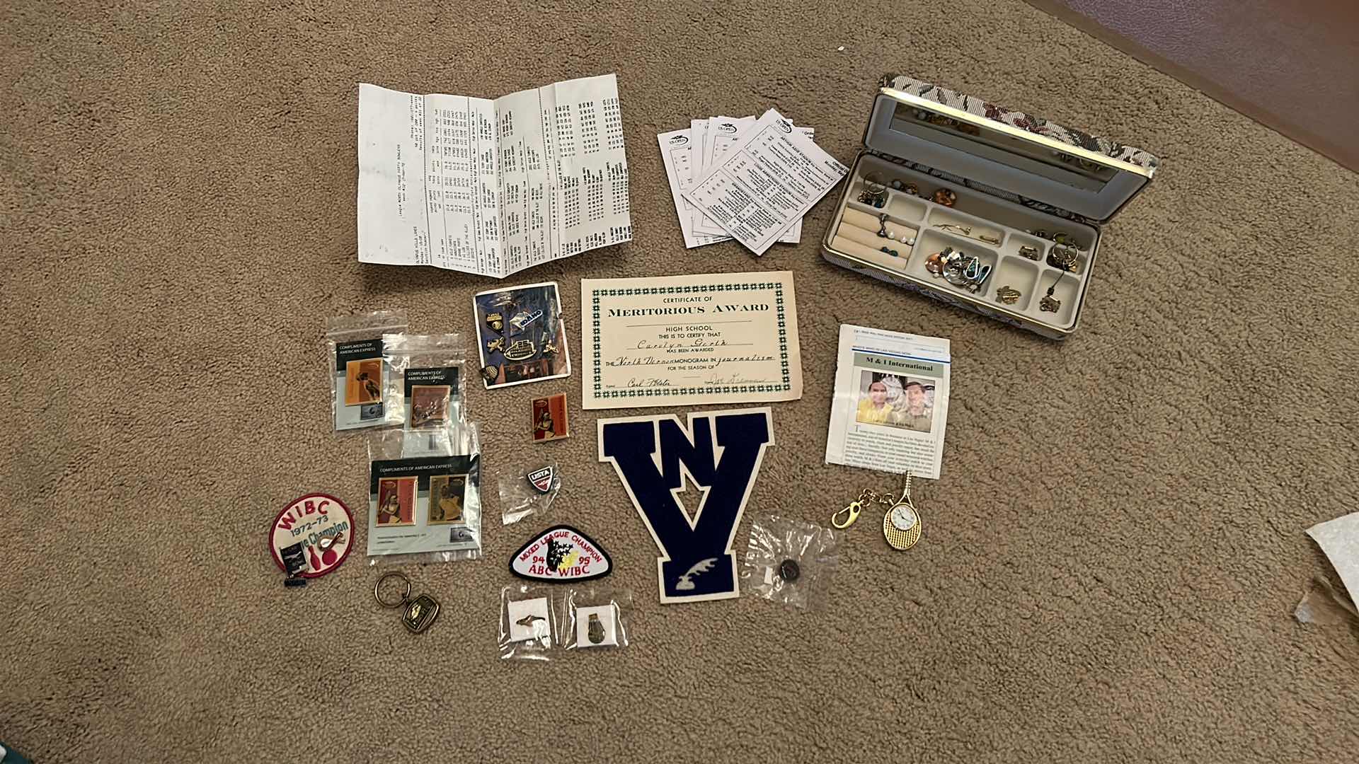 Photo 9 of Vintage memorabilia, pins, and jewelry
