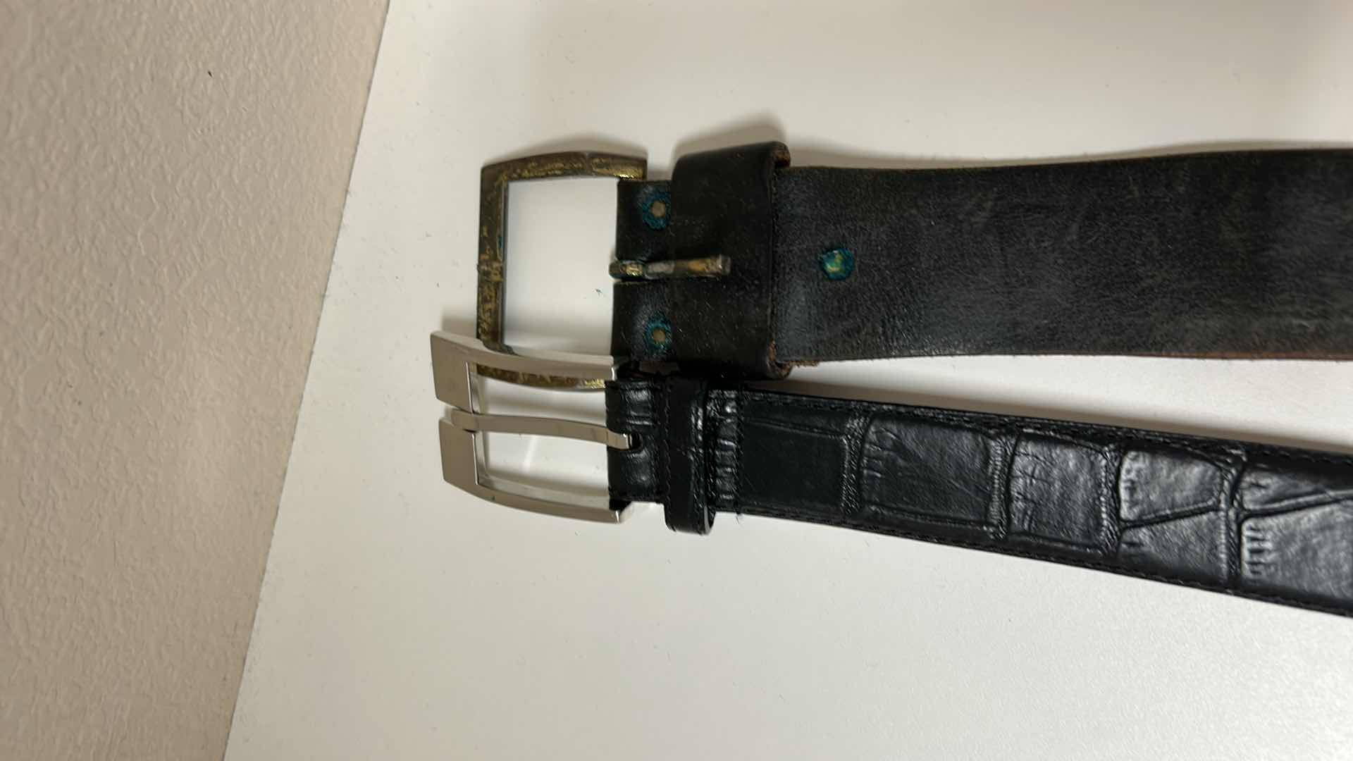 Photo 5 of Men’s belt assortment