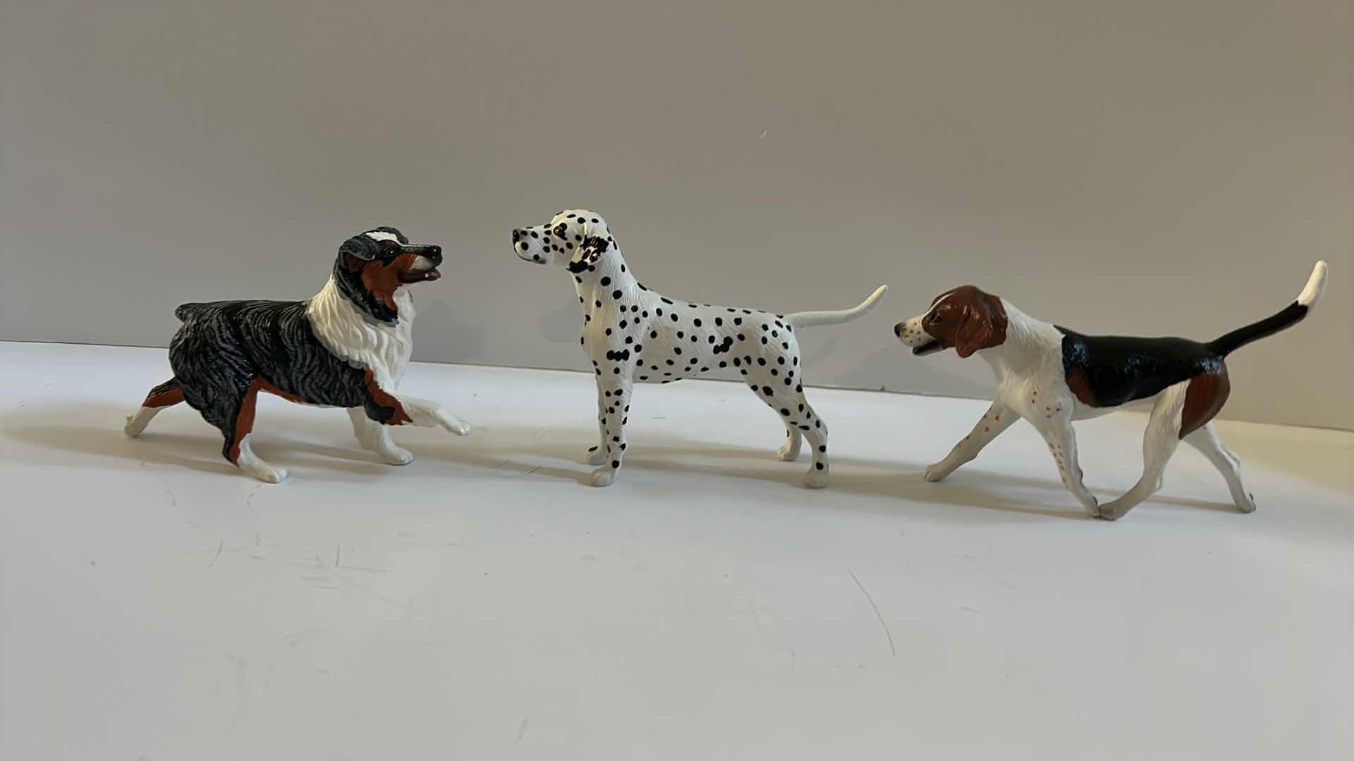 Photo 5 of 2 BREYER COLLECTIBLE HORSES TALLEST 10.5” & 3 DOGS