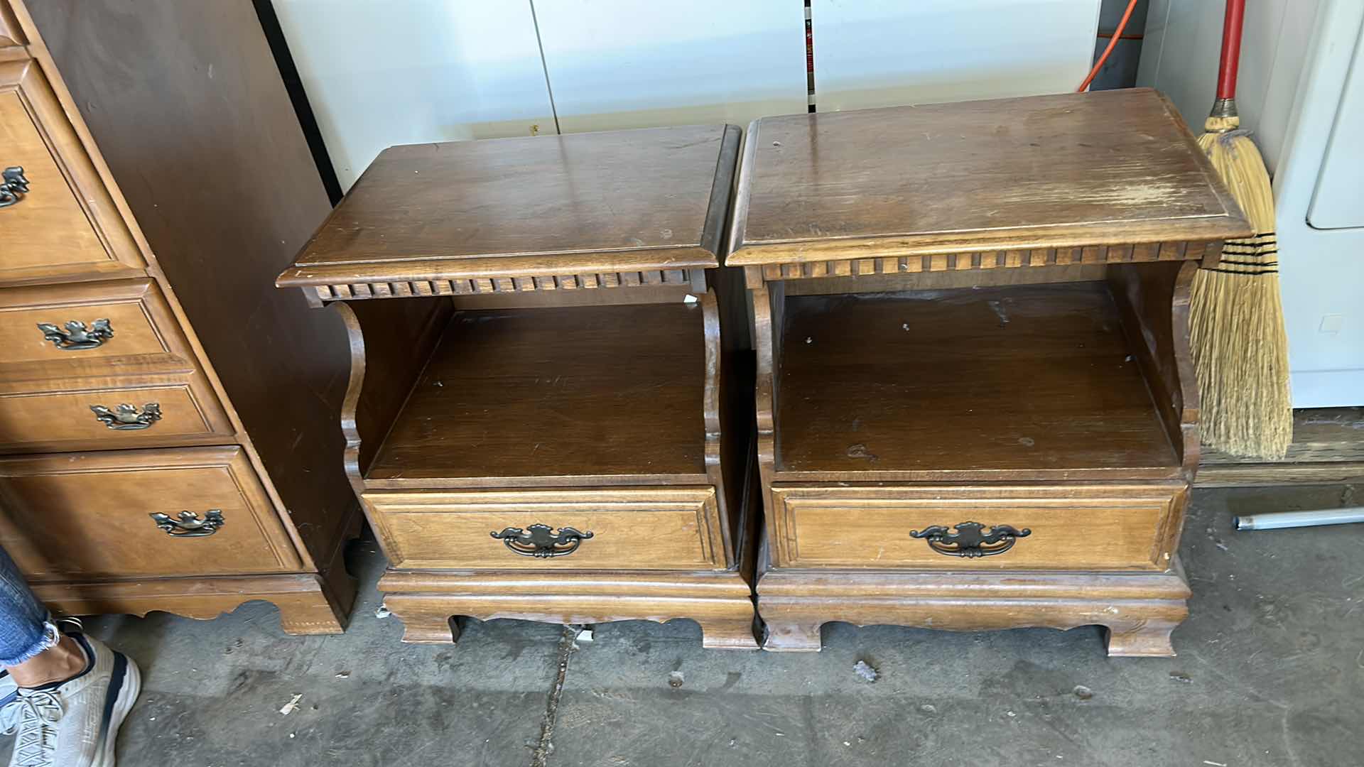 Photo 2 of 2 - VINTAGE NIGHTSTANDS 21” x 15” x 25”