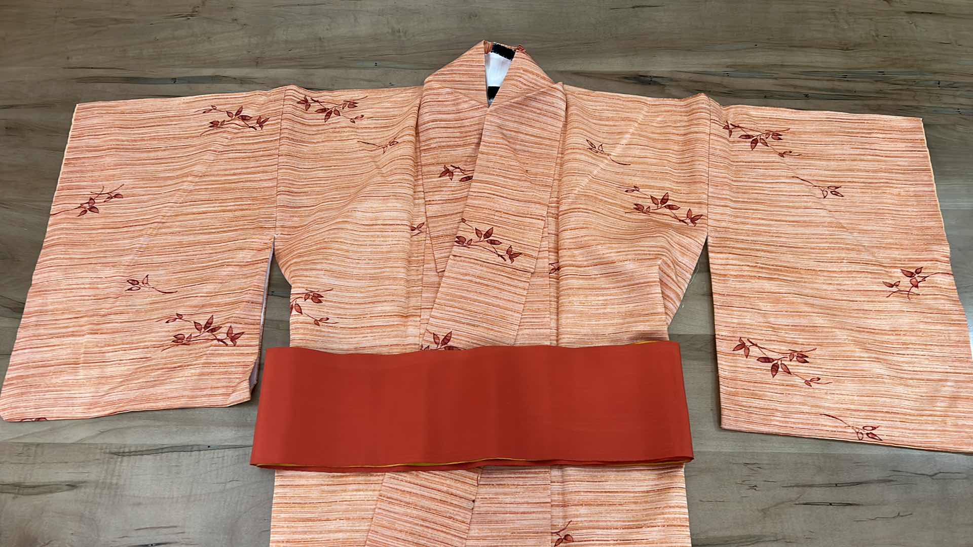 Photo 3 of JAPANESE KIMONO W BELT