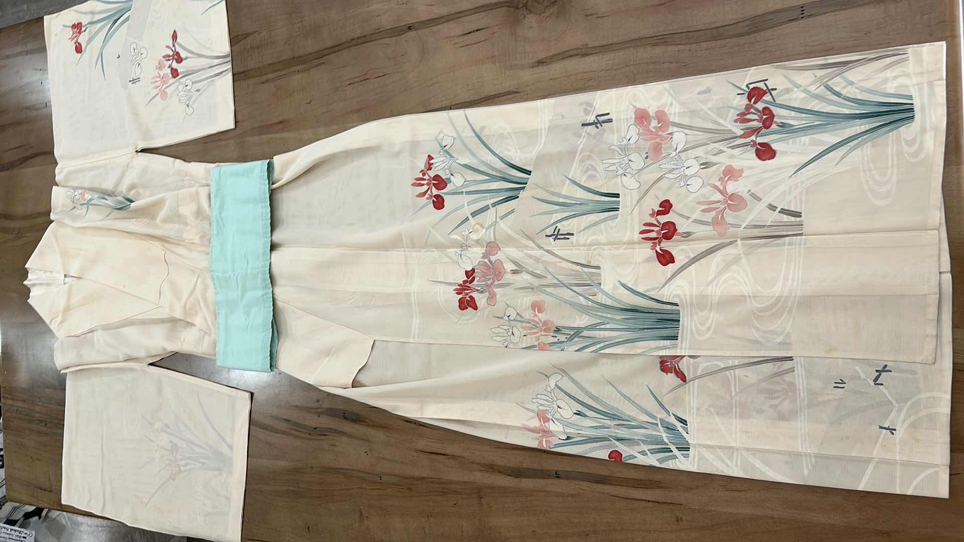 Photo 5 of JAPANESE KIMONO W BELT