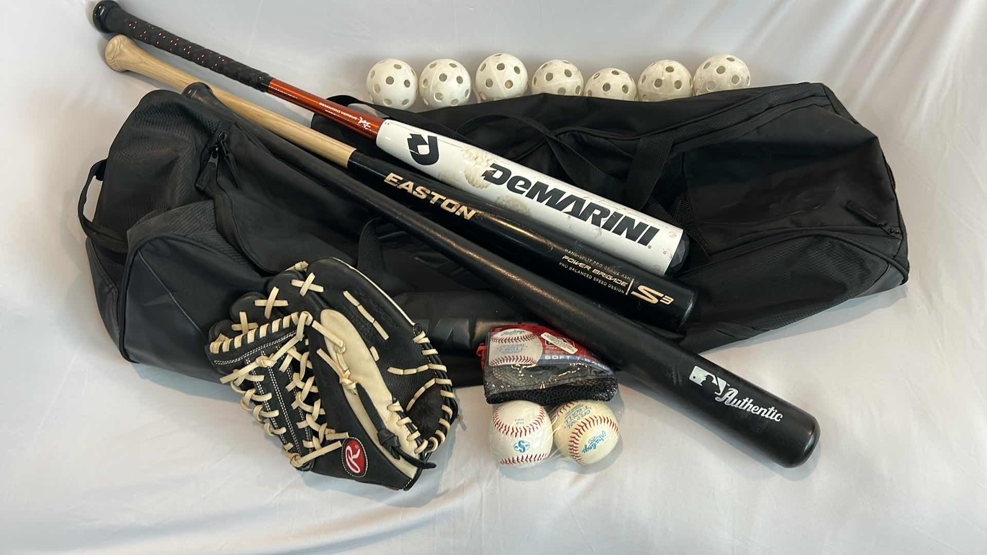 Photo 14 of DEMARINI BASEBALL BAG WITH CONTENTS 3 BASEBALL BATS, GLOVE, BASEBALLS, WIFFLE BALLS