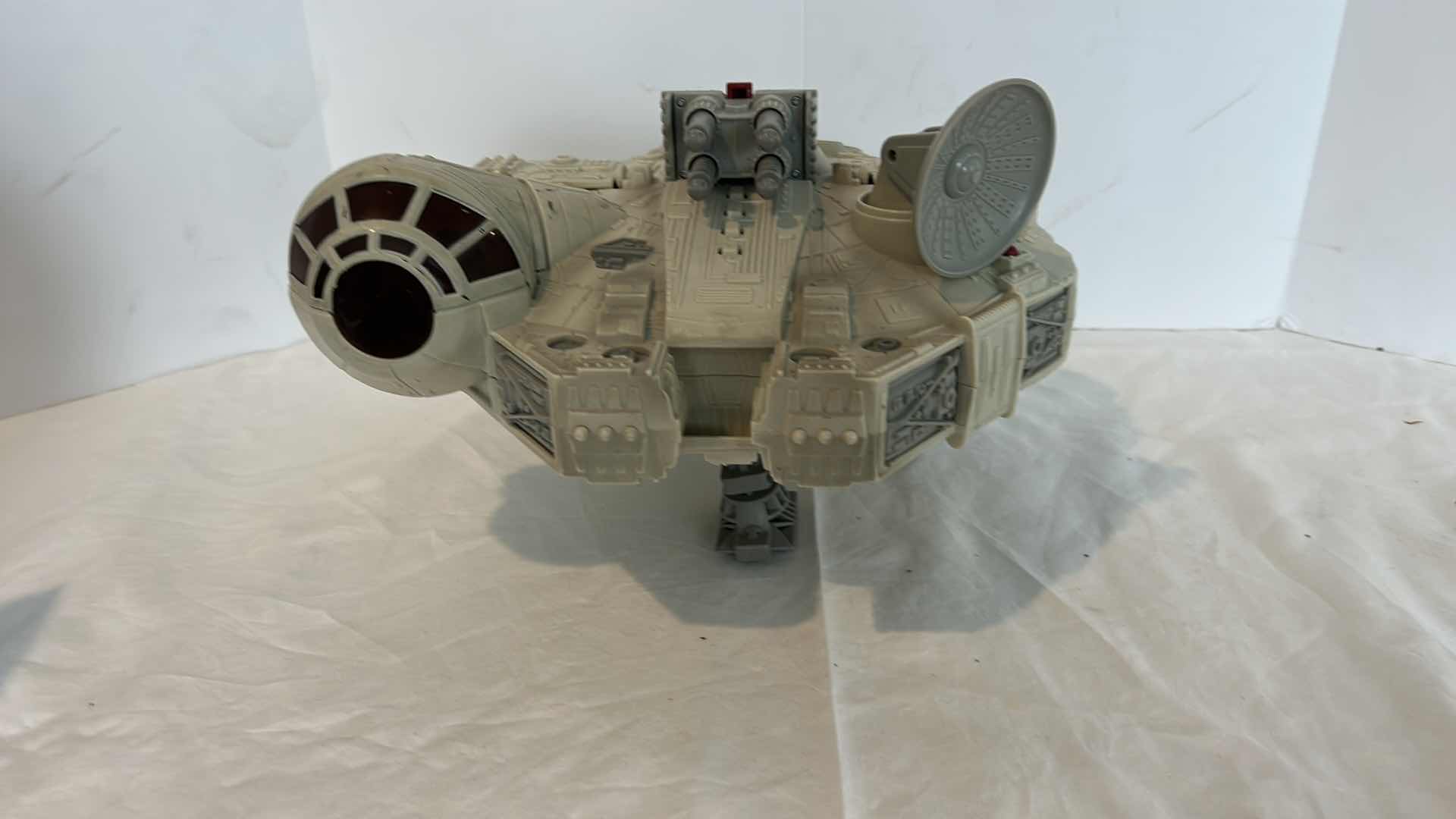 Photo 8 of CRATE WITH COLLECTIBLE STAR WARS MODELS