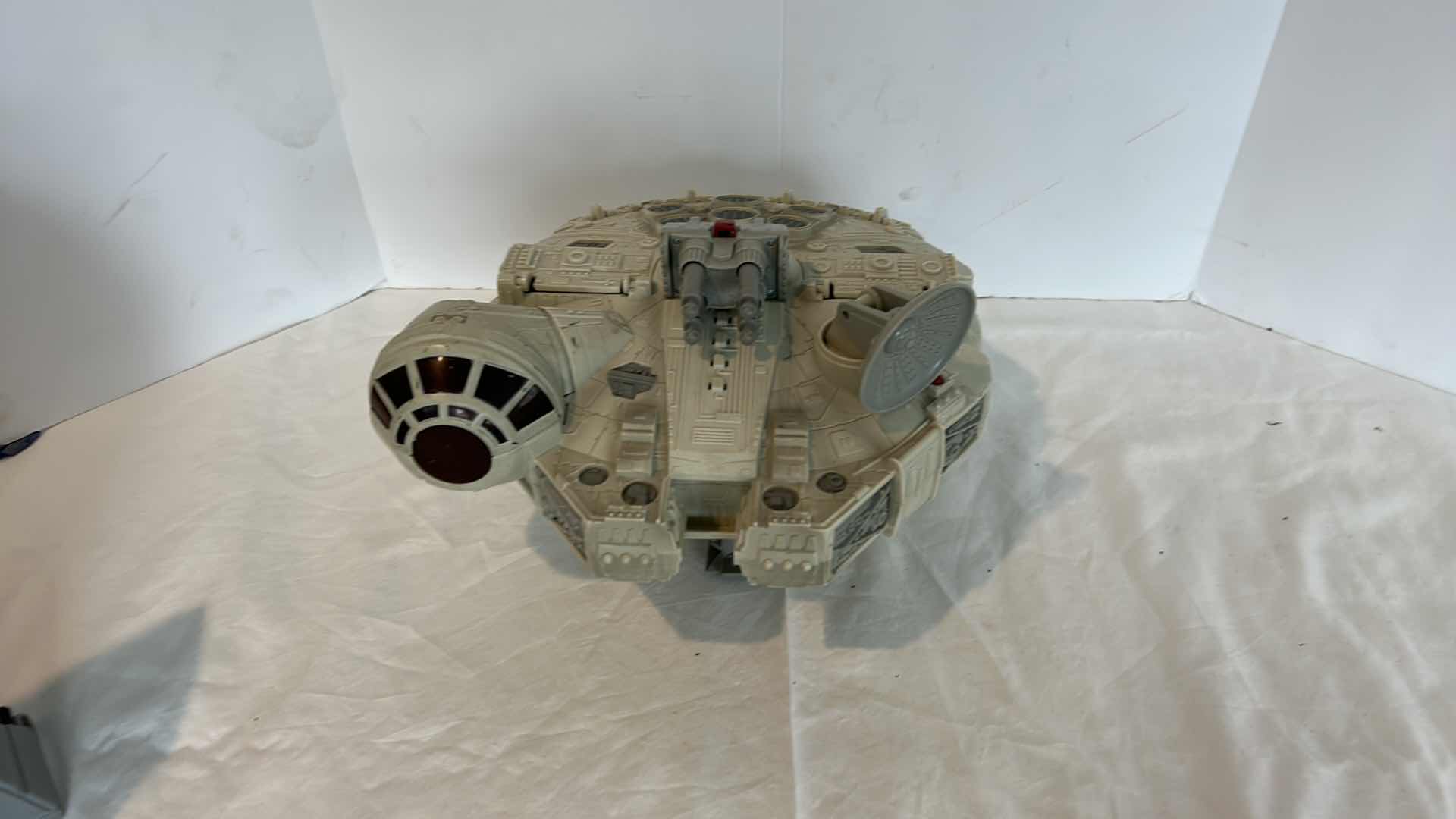 Photo 9 of CRATE WITH COLLECTIBLE STAR WARS MODELS