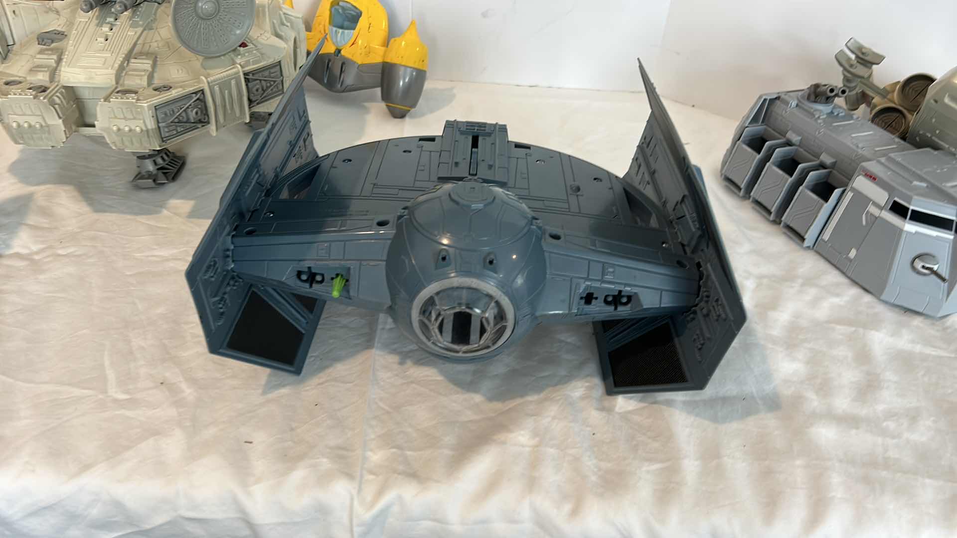 Photo 5 of CRATE WITH COLLECTIBLE STAR WARS MODELS