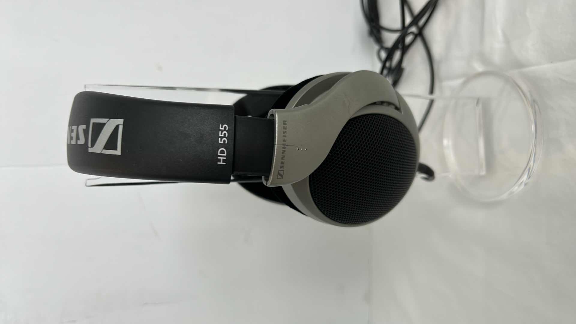 Photo 3 of SENNHEISER HEADPHONES