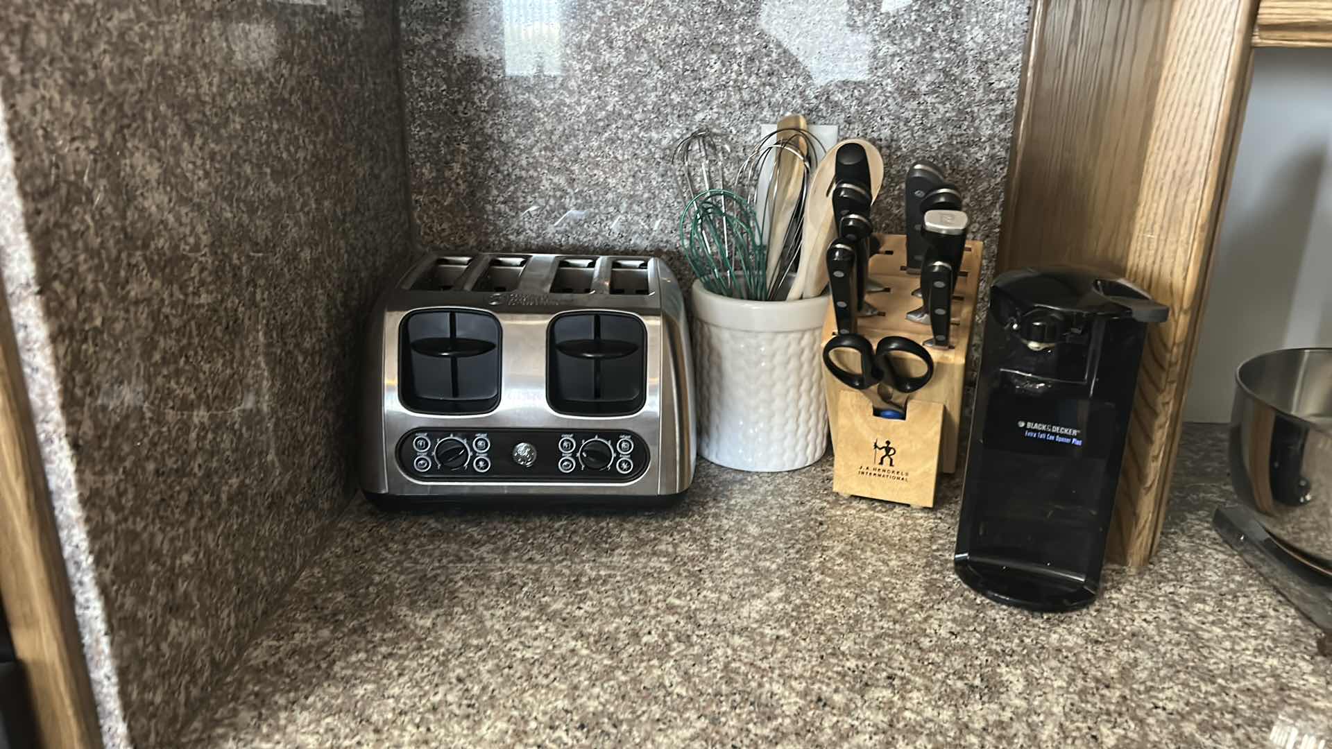 Photo 6 of KITCHEN ACCESSORIES -  TOASTER, CAN OPENER, KNIVES AND MORE