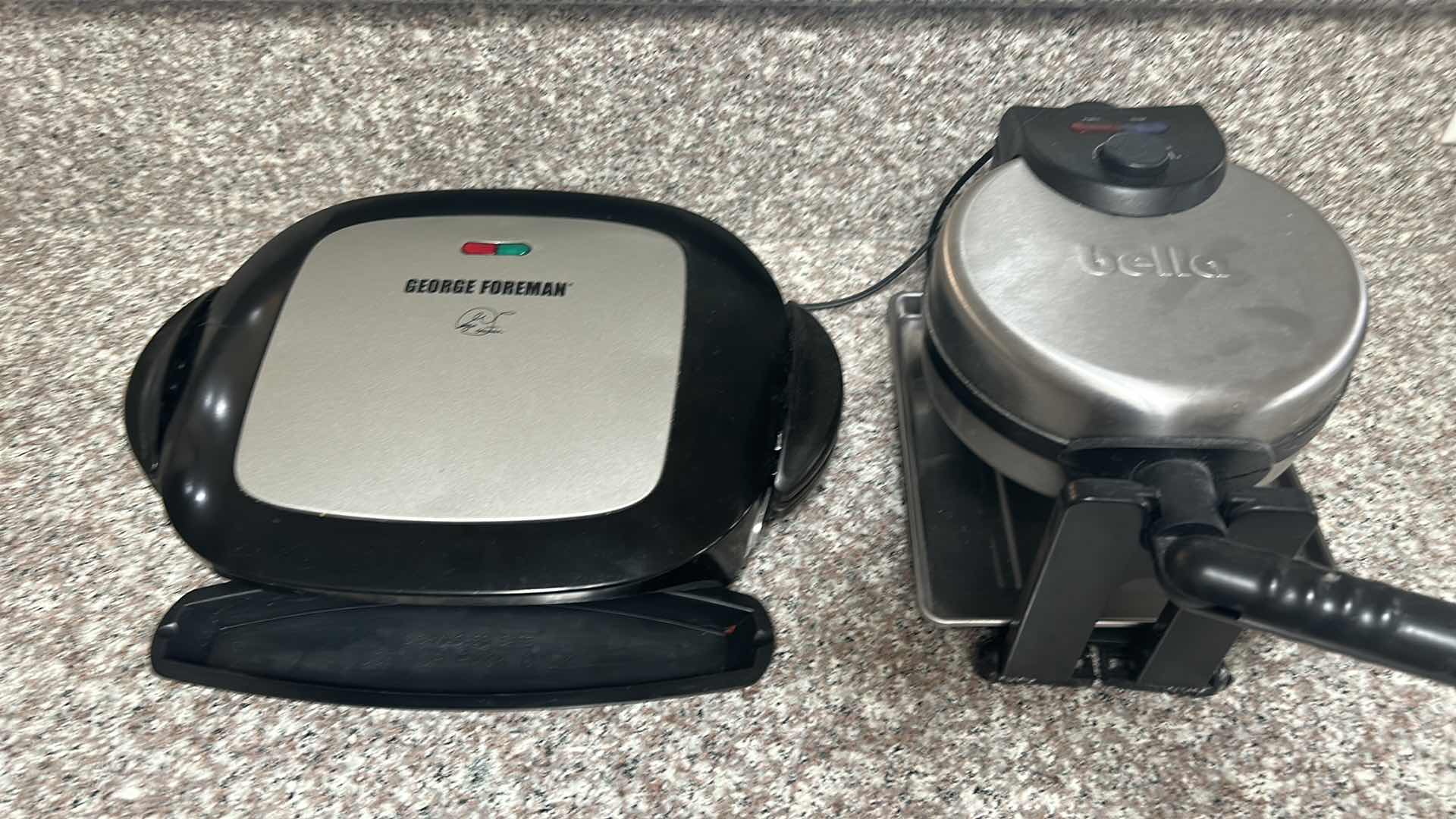 Photo 6 of GEORGE FOREMAN GRILL AND BELLA WAFFLE MAKER