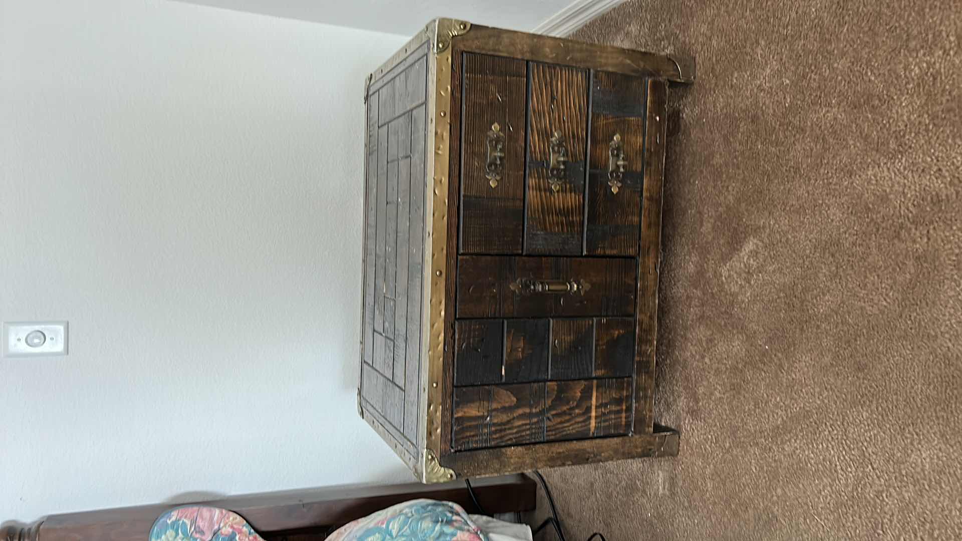 Photo 2 of VINTAGE  RUSTIC TRUNK STYLE END TABLE W DRAWERS 29 x 9 x 20