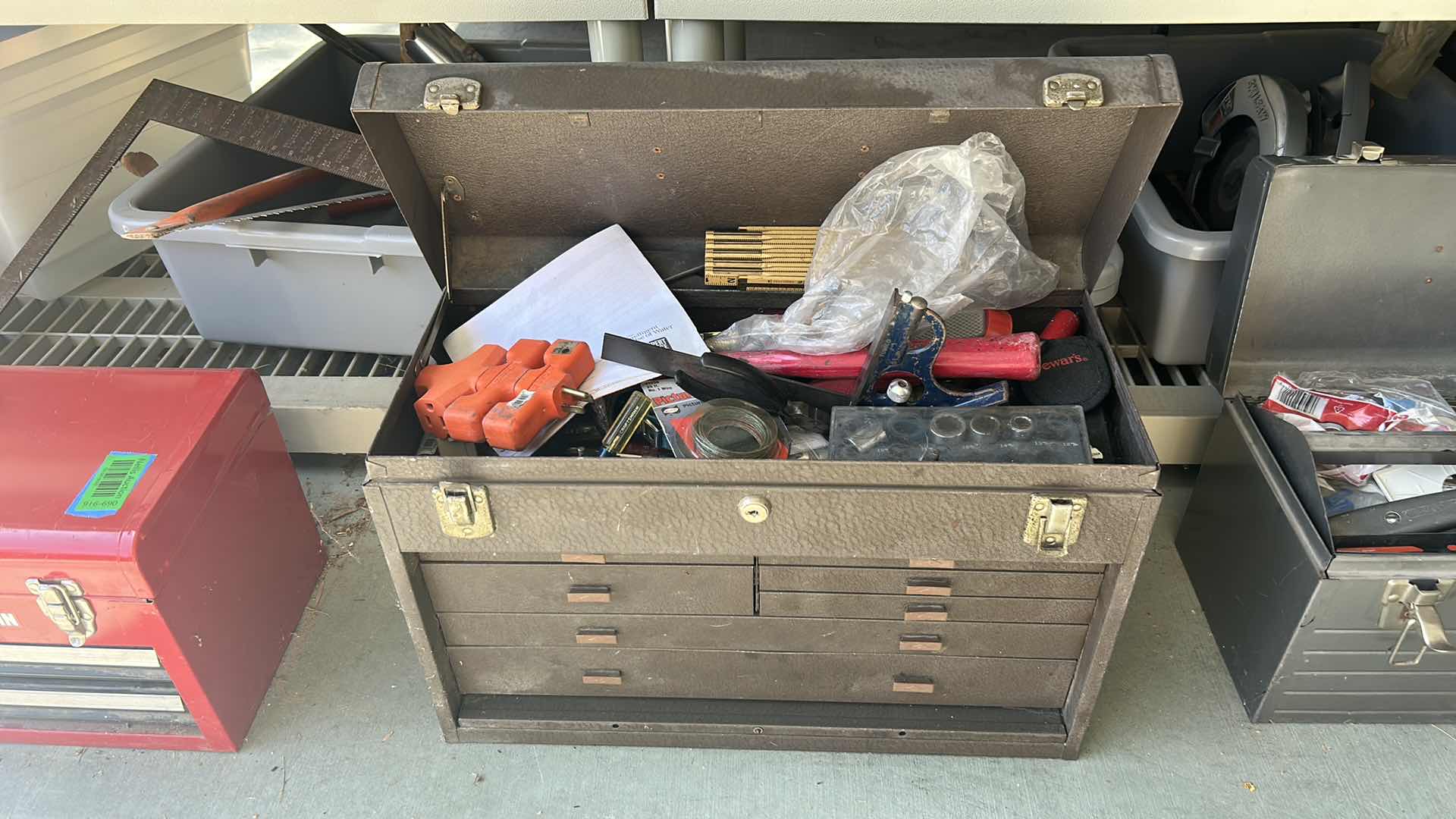 Photo 6 of TOOL BOX WITH TOOLS