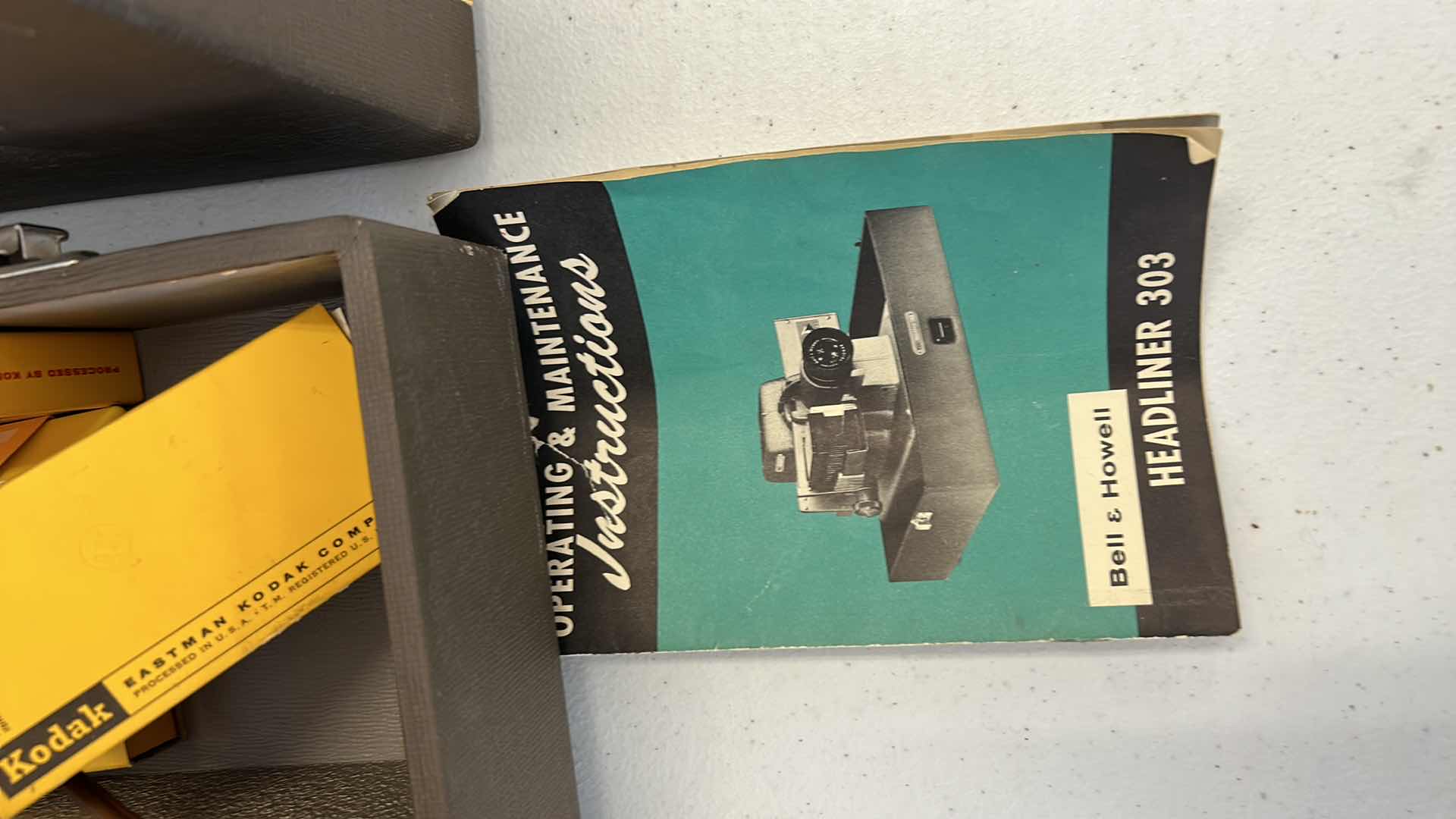 Photo 3 of VINTAGE BELL AND HOWELL SLIDE PROJECTOR