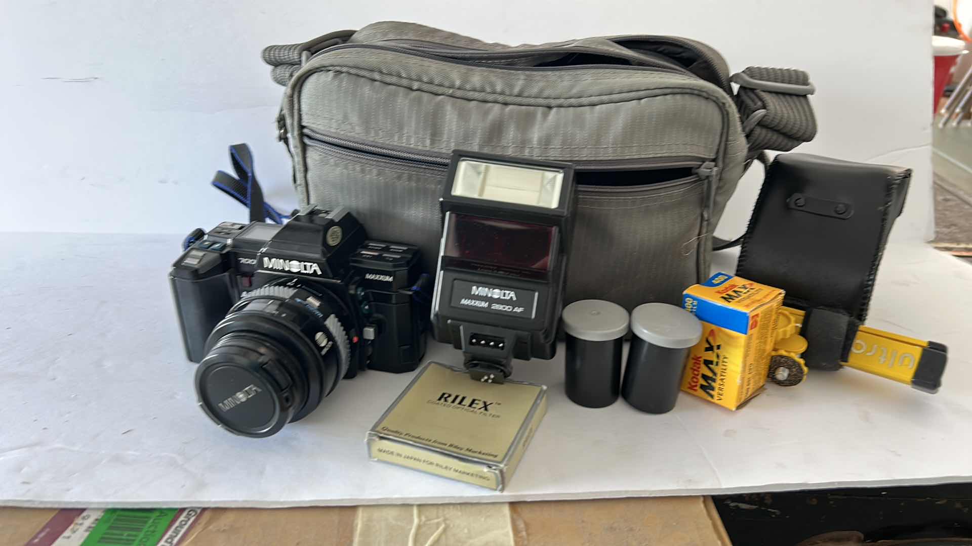 Photo 10 of MINOLTA 7000 MAXXUM WITH BAG AND ACCESSORIES