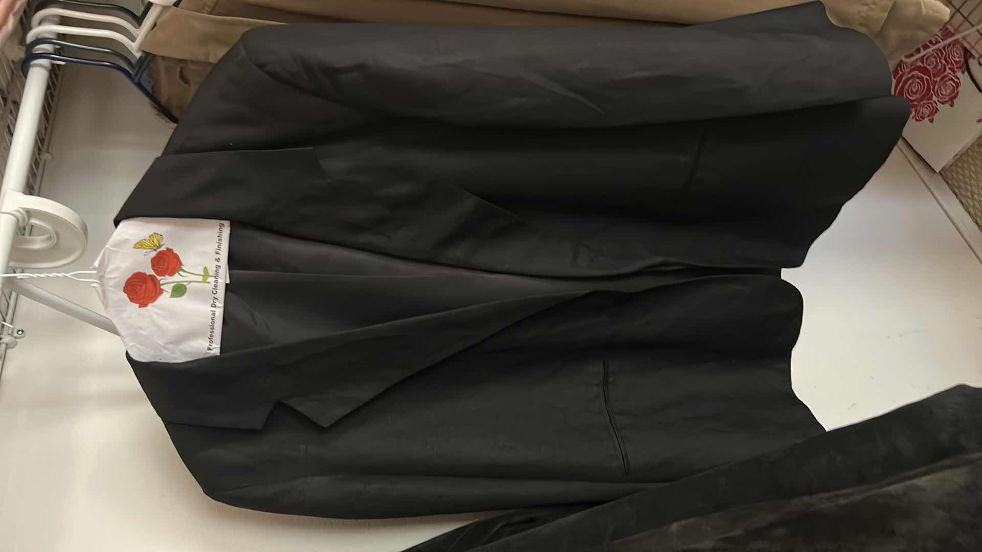 Photo 9 of MENSWEAR- SUITS, JACKETS, COATS AND MORE (MOSTLY SIZE L)