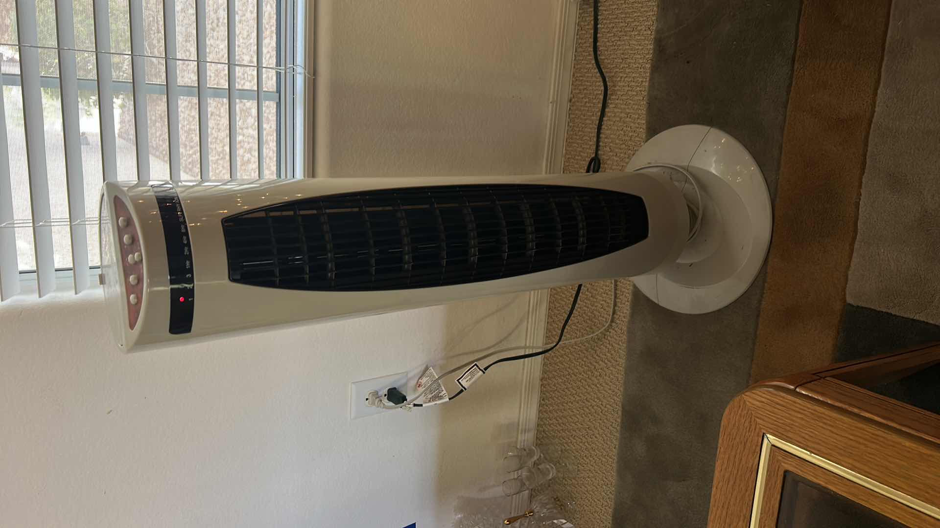 Photo 2 of WEXFORD ROTATING TOWER FAN WITH TIMER (TESTED)