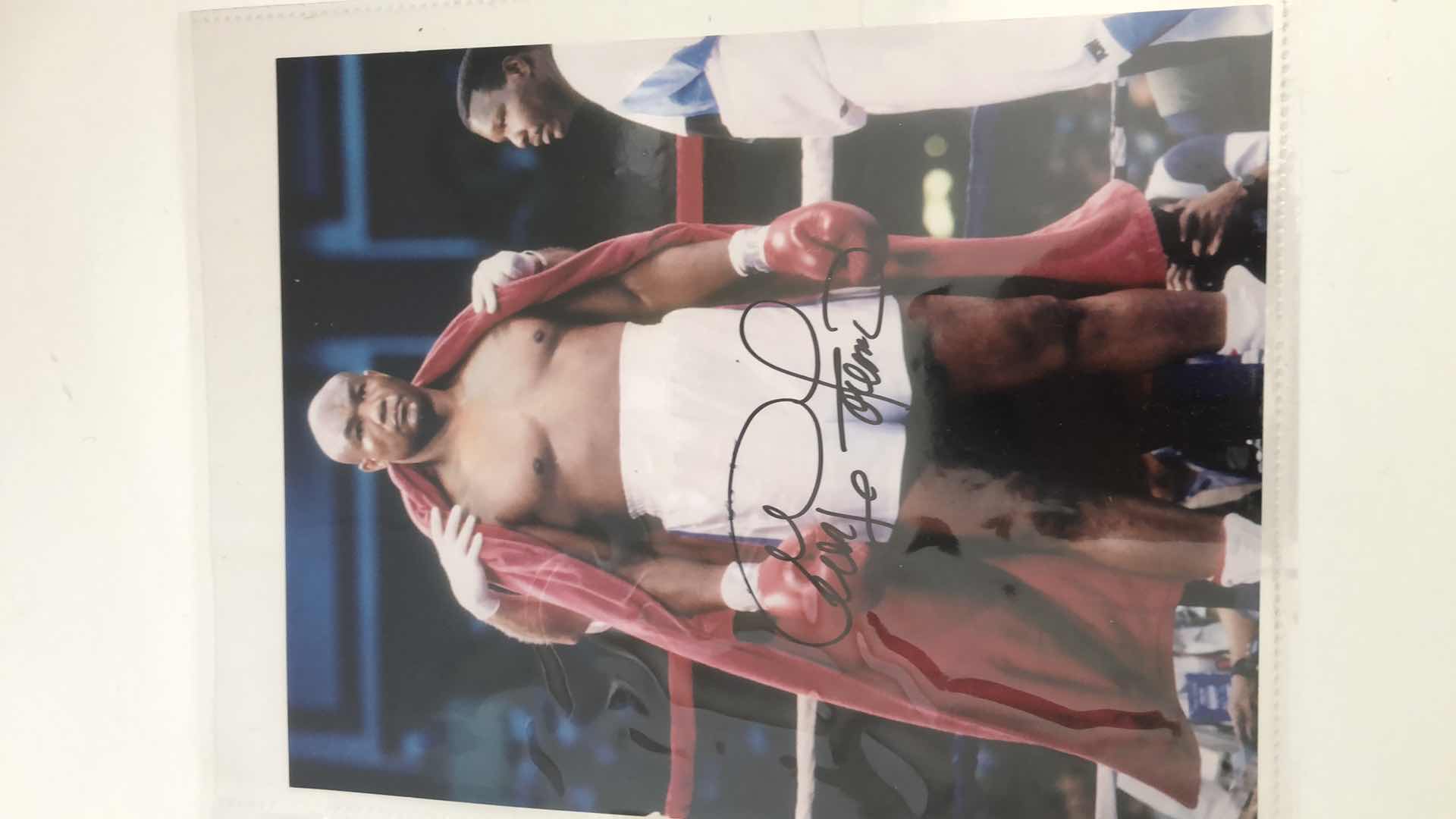 Photo 1 of BOXING GEORGE FOREMAN UNAUTHENTICATED AUTOGRAPH
